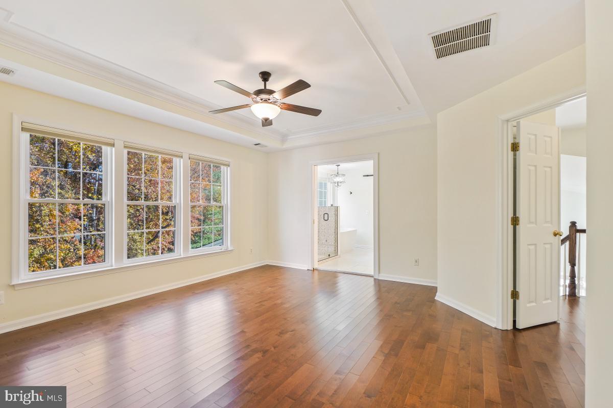 THE COURTS OF FOX MILL - Residential