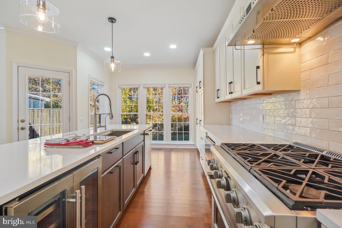 THE COURTS OF FOX MILL - Residential