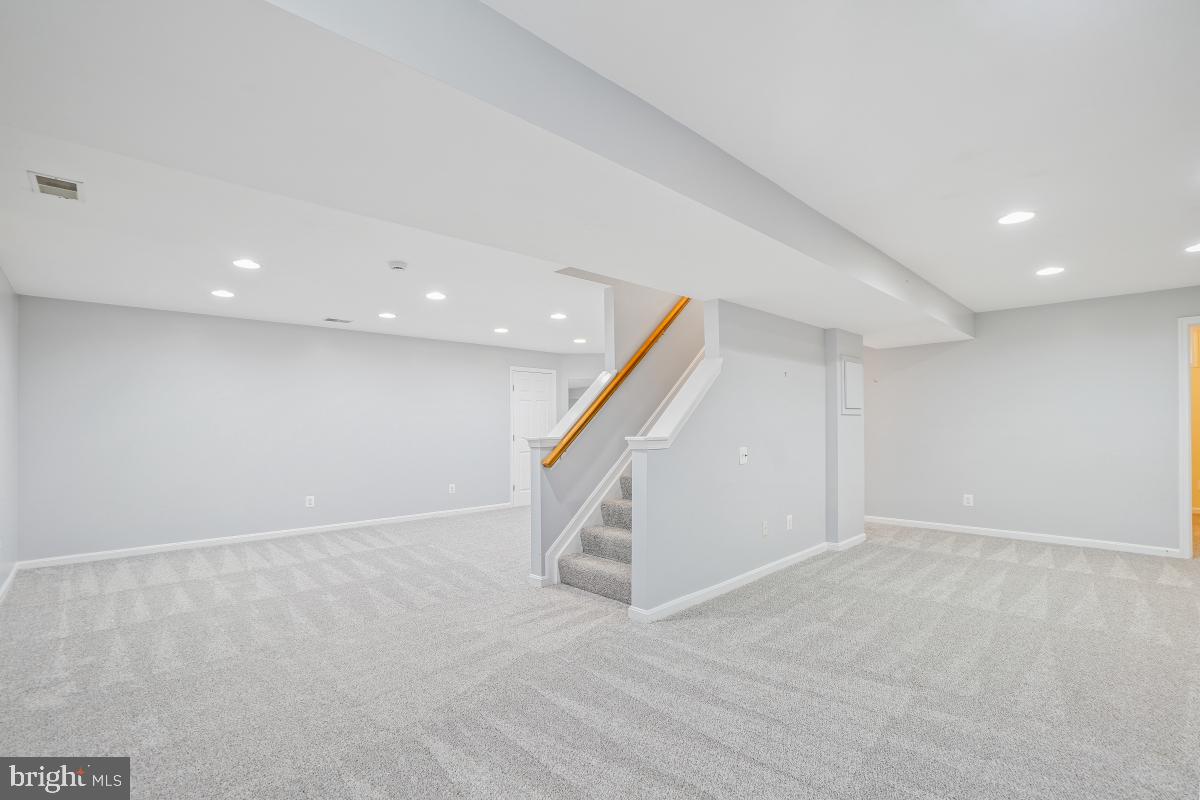 THE COURTS OF FOX MILL - Residential