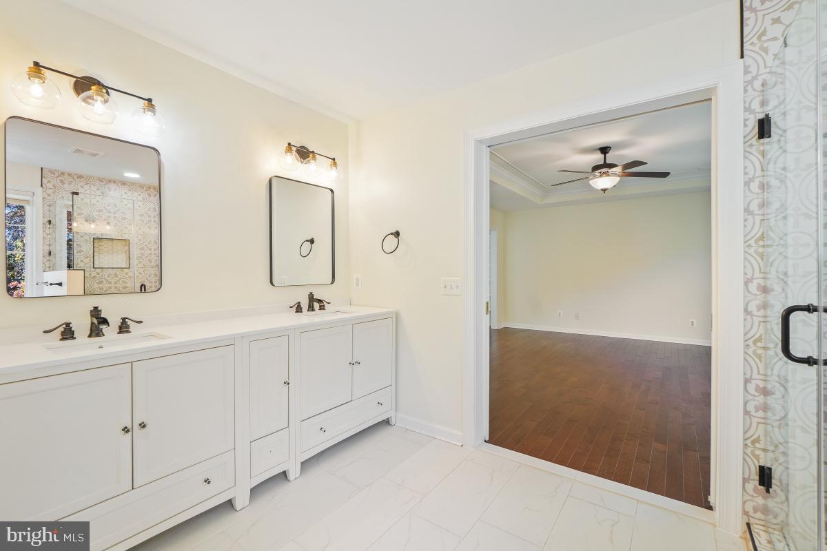 THE COURTS OF FOX MILL - Residential