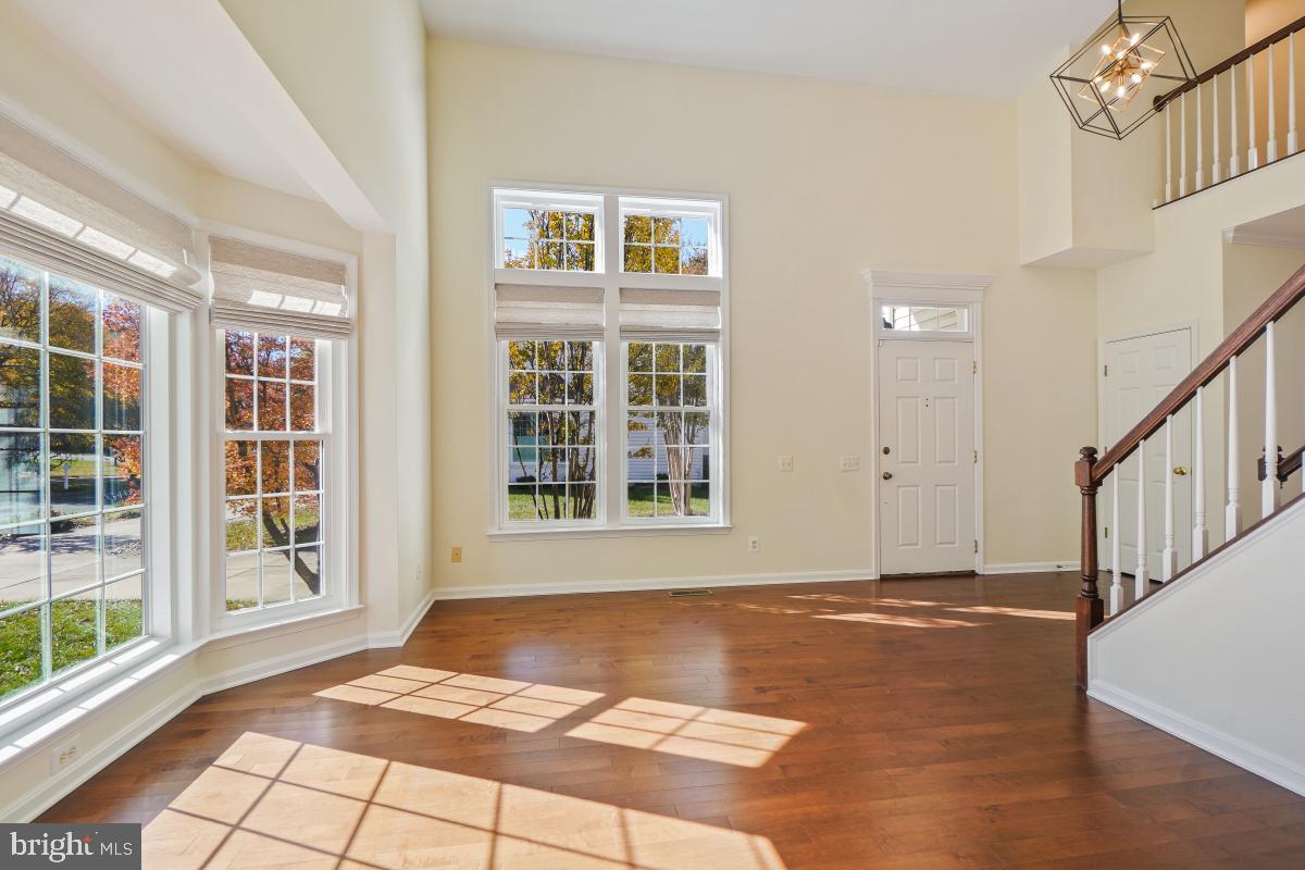 THE COURTS OF FOX MILL - Residential