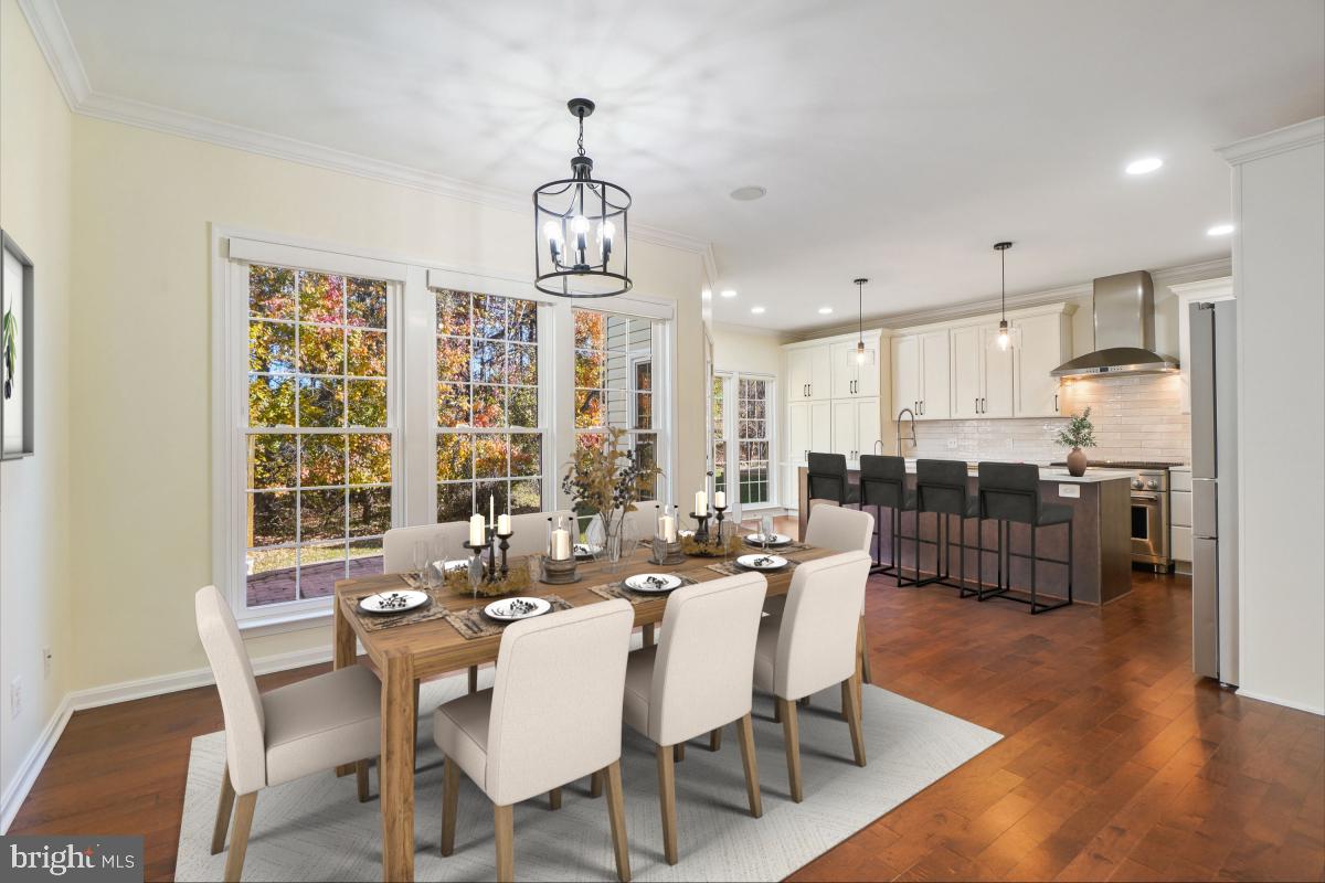 THE COURTS OF FOX MILL - Residential