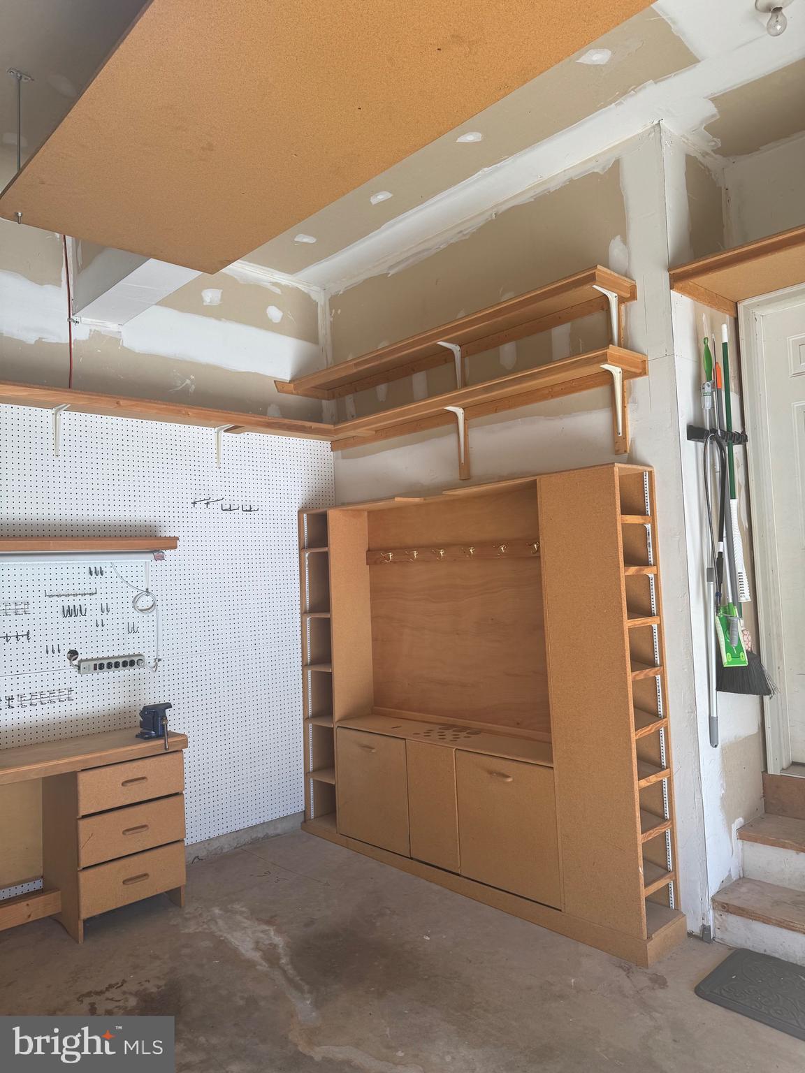 THE COURTS OF FOX MILL - Residential