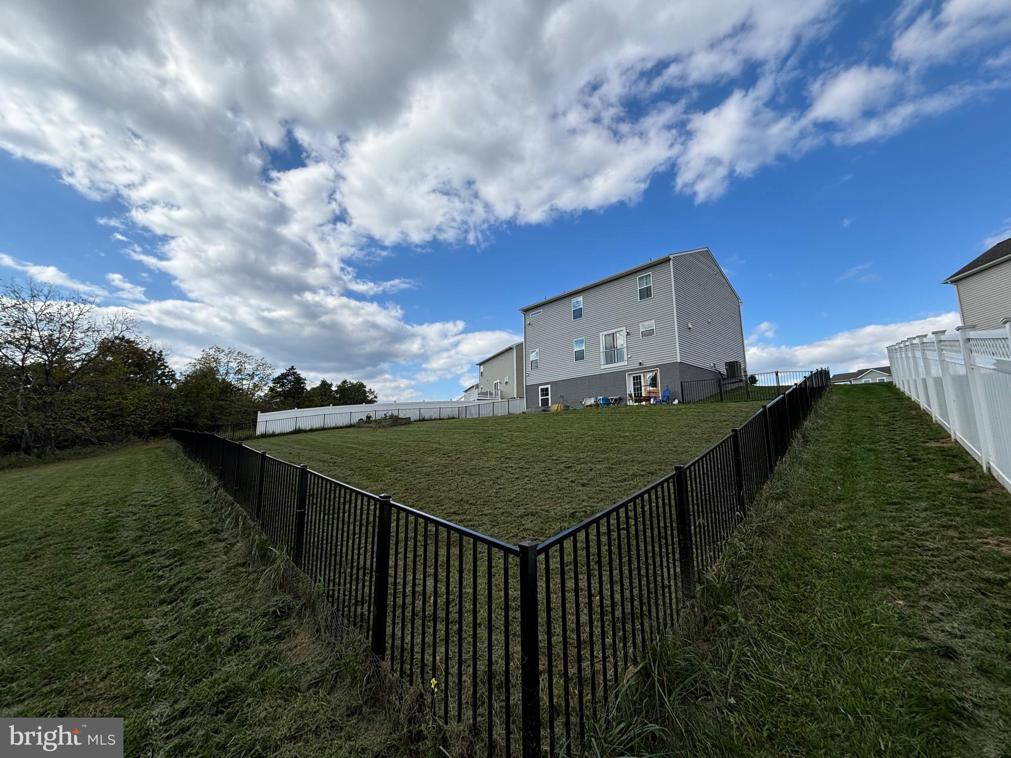 MORNING DOVE ESTATES - Residential Lease