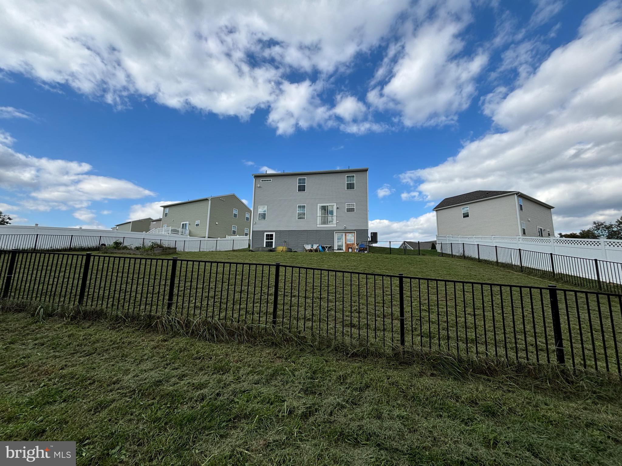 MORNING DOVE ESTATES - Residential Lease