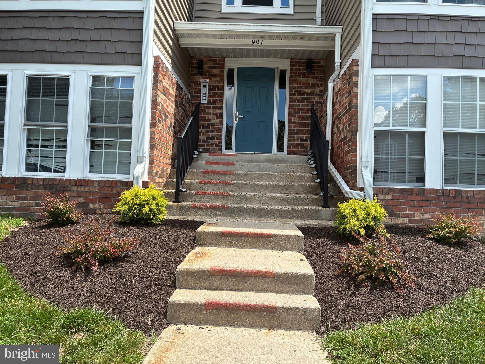 901 CEDAR CREST COURT F 901-F