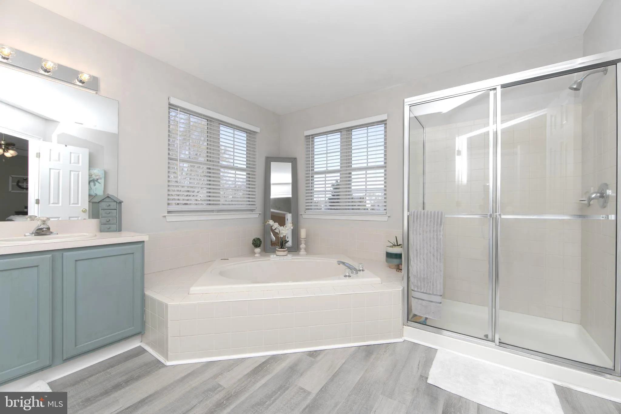 Sewell, New Jersey 08080, United States, 5 Bedrooms Bedrooms, ,4 BathroomsBathrooms,Residential,Pending,111690