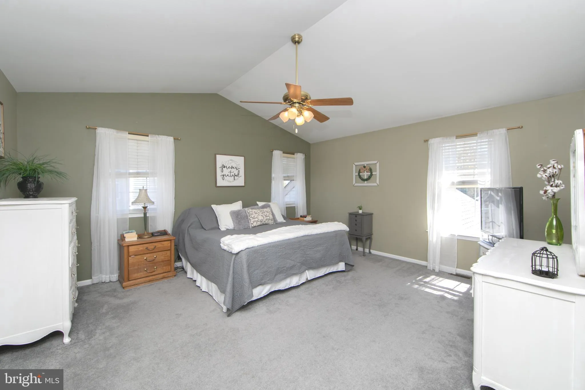 Sewell, New Jersey 08080, United States, 5 Bedrooms Bedrooms, ,4 BathroomsBathrooms,Residential,Pending,111690