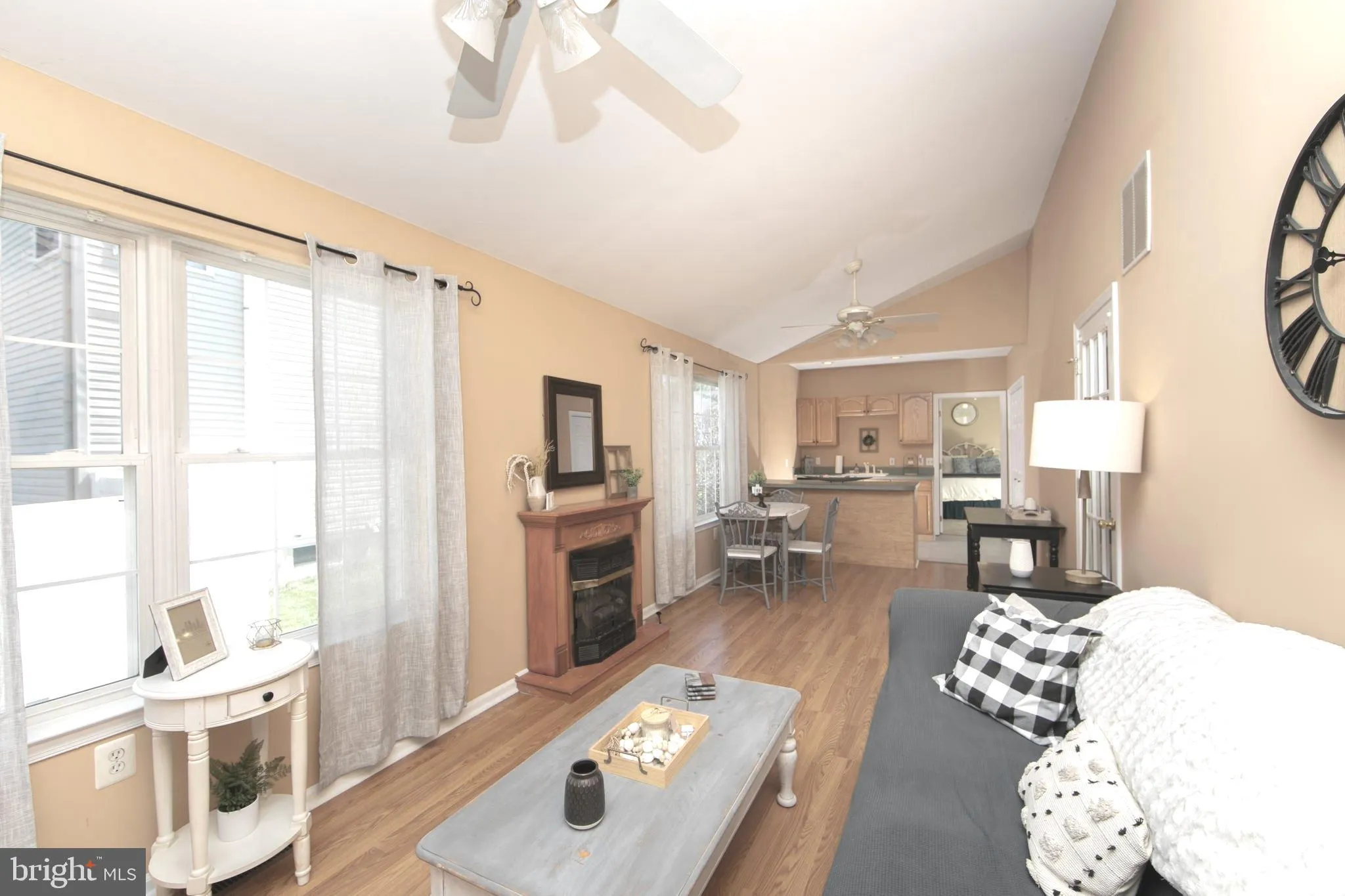 Sewell, New Jersey 08080, United States, 5 Bedrooms Bedrooms, ,4 BathroomsBathrooms,Residential,Pending,111690