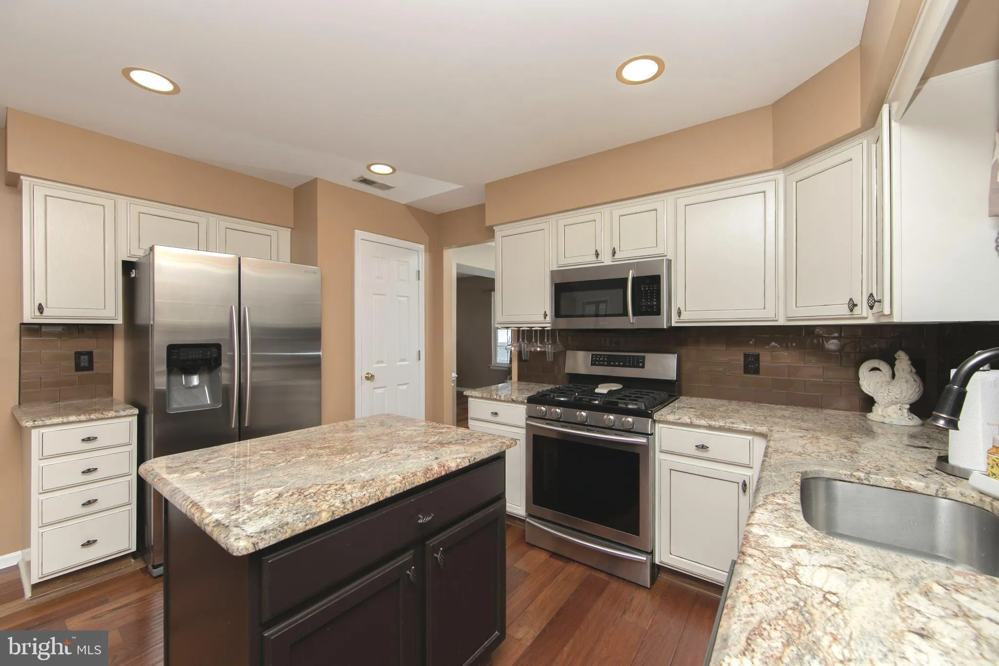 Sewell, New Jersey 08080, United States, 5 Bedrooms Bedrooms, ,4 BathroomsBathrooms,Residential,Pending,111690