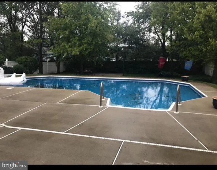 Sewell, New Jersey 08080, United States, 5 Bedrooms Bedrooms, ,4 BathroomsBathrooms,Residential,Pending,111690