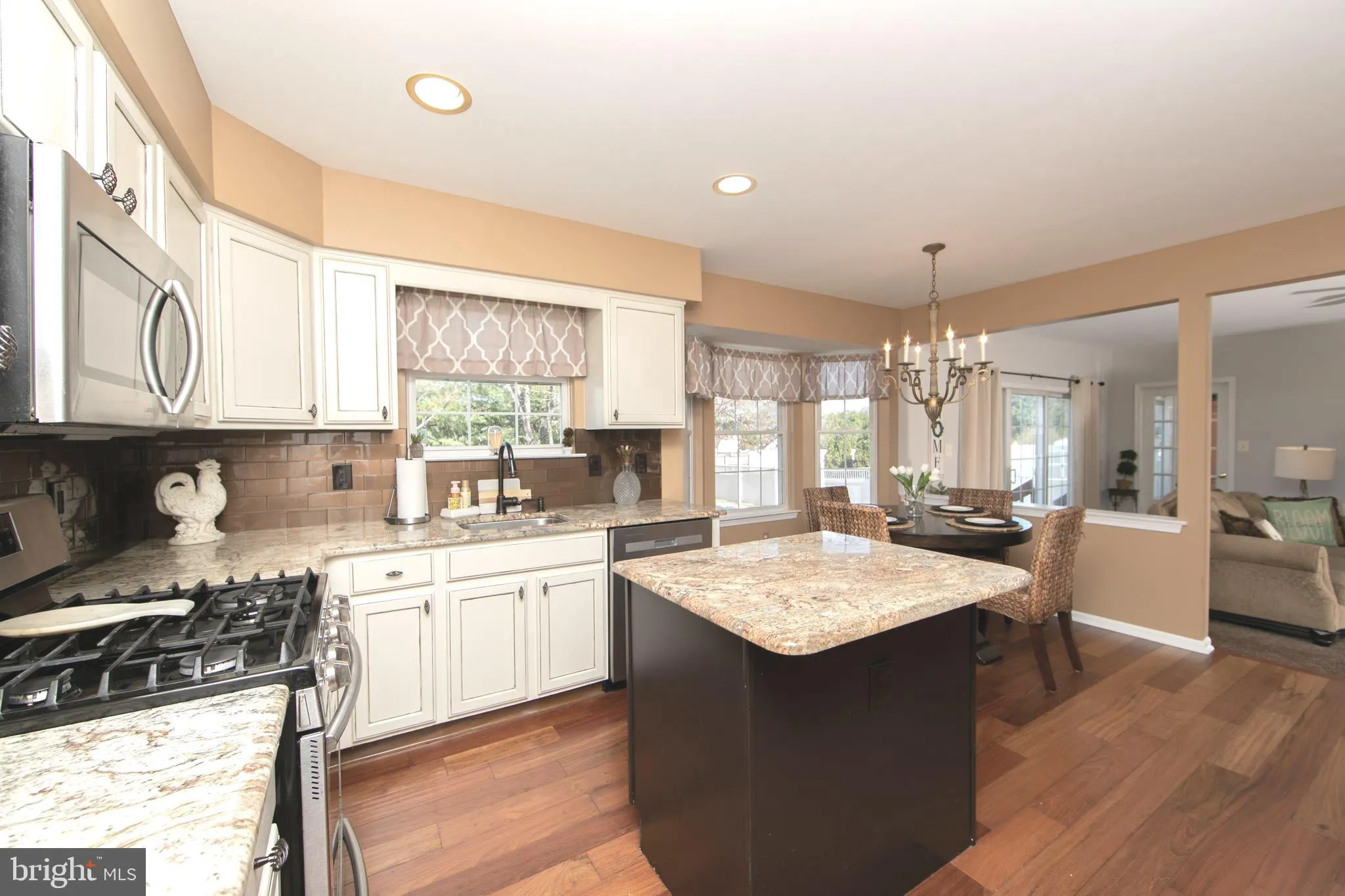 Sewell, New Jersey 08080, United States, 5 Bedrooms Bedrooms, ,4 BathroomsBathrooms,Residential,Pending,111690