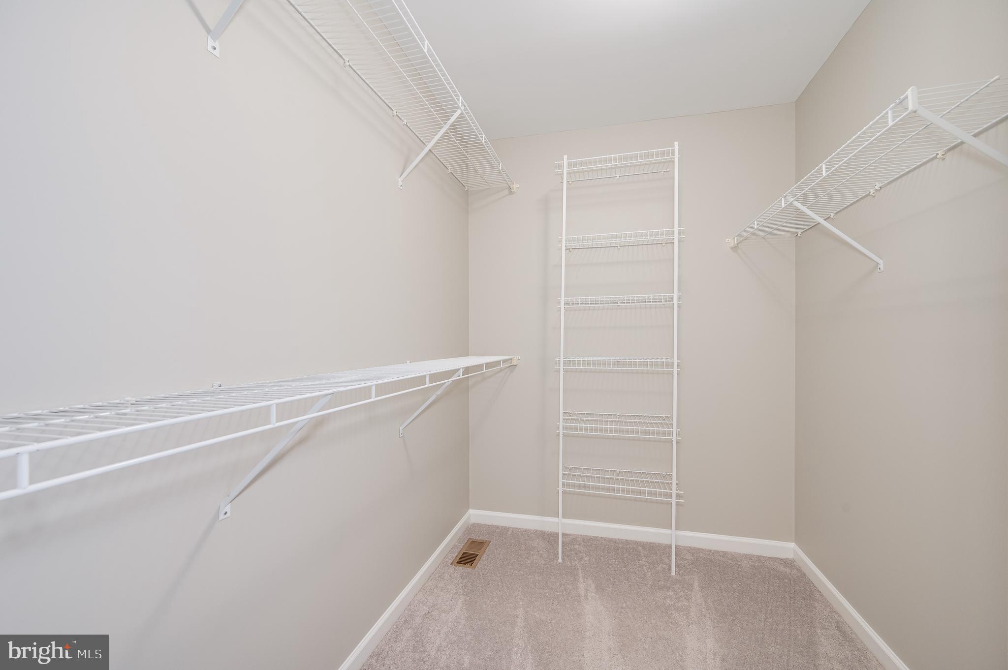 MADDEX FARM - Residential