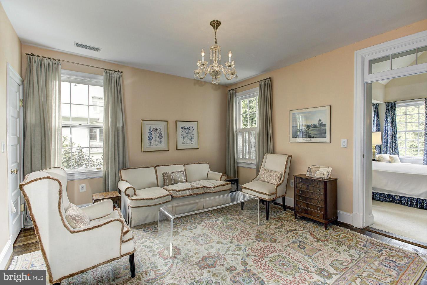 CLEVELAND PARK - Residential