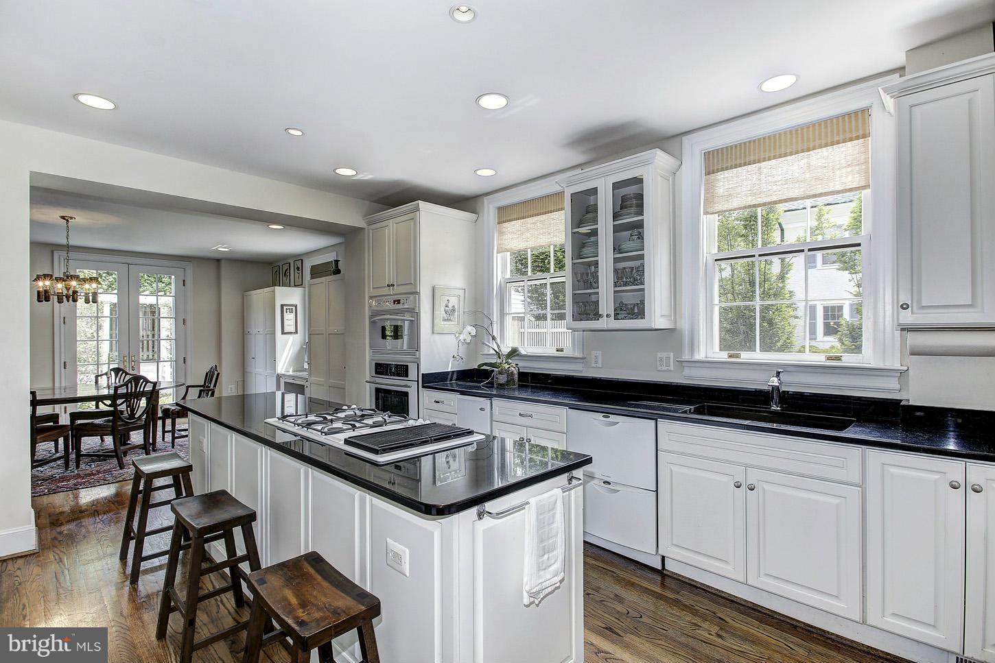 CLEVELAND PARK - Residential