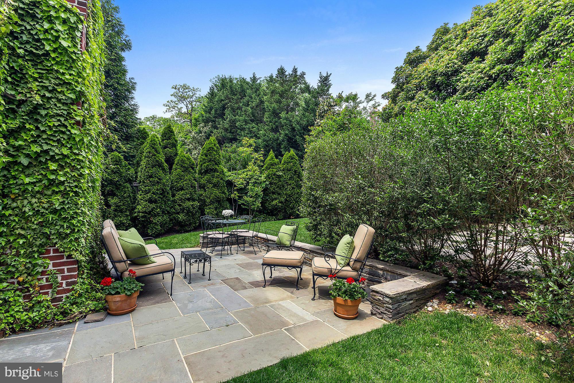 CLEVELAND PARK - Residential