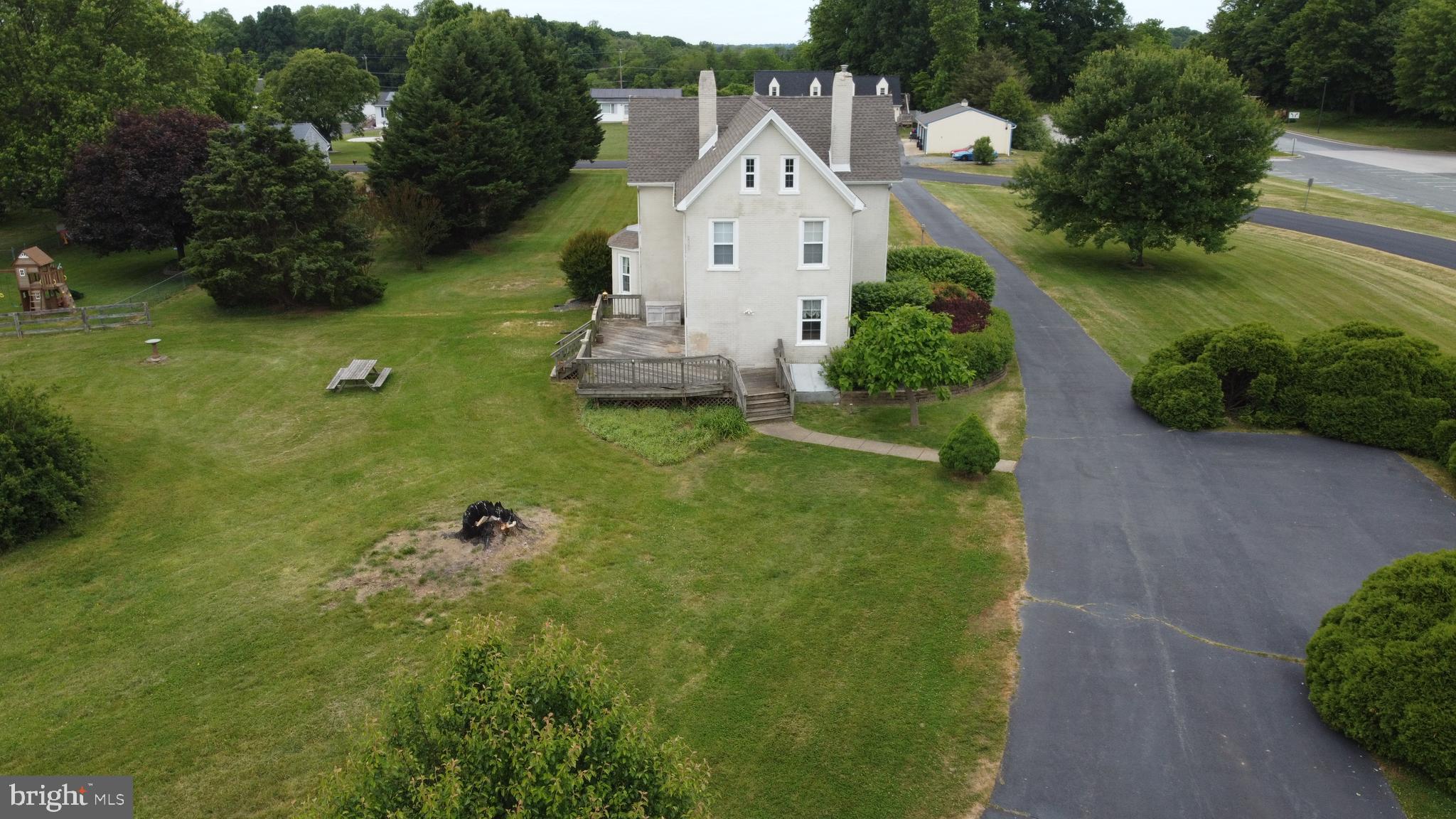 FAIRFIELDS - Residential