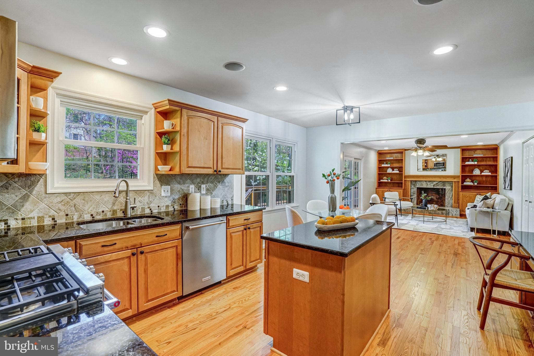 KENWOOD OAKS - Residential