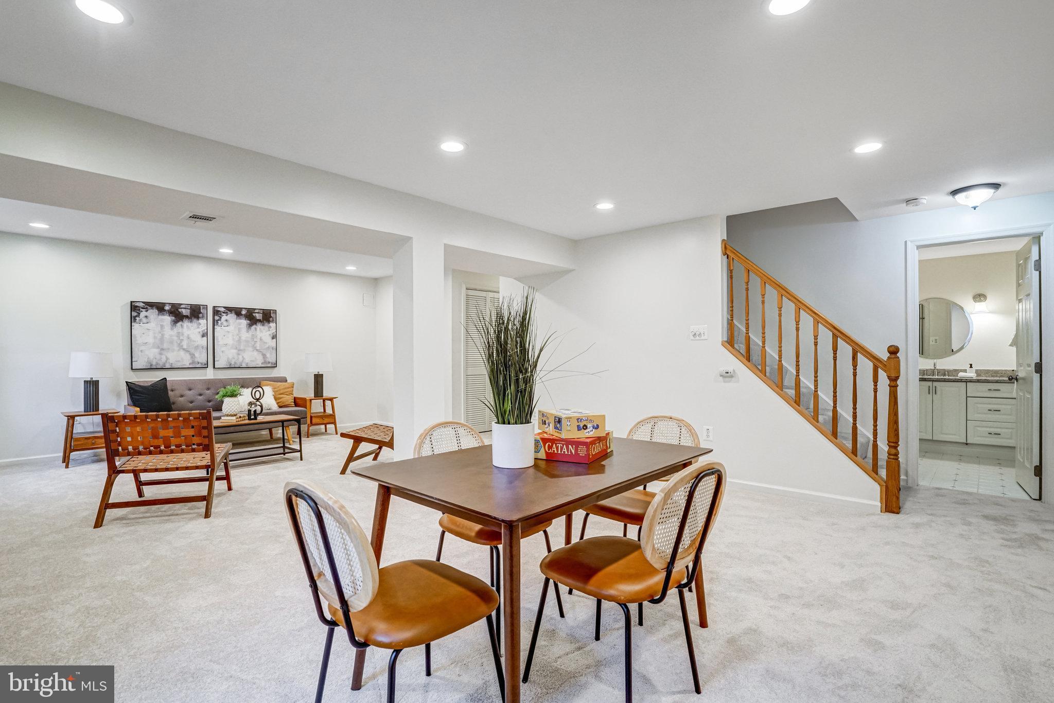 KENWOOD OAKS - Residential