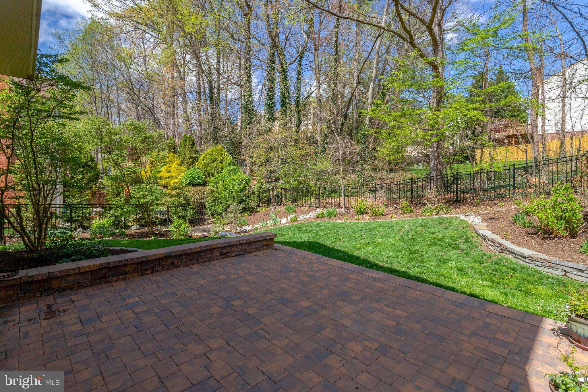 KENWOOD OAKS - Residential