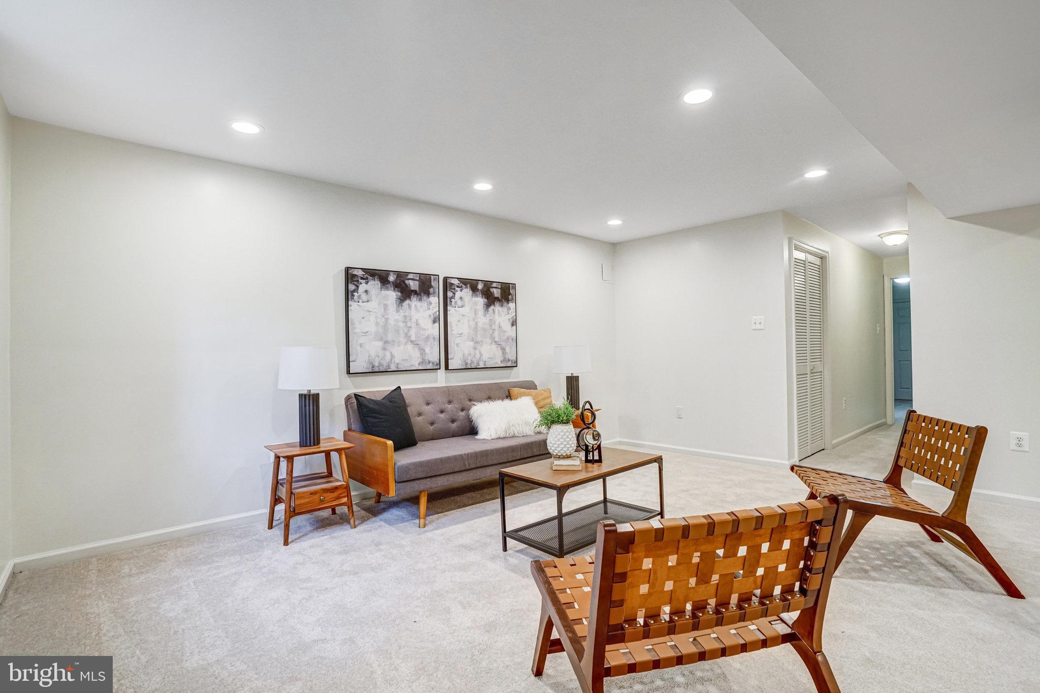 KENWOOD OAKS - Residential