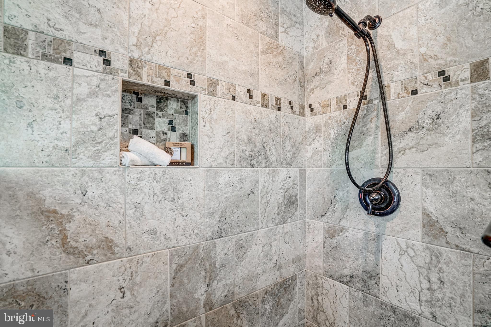 KENWOOD OAKS - Residential