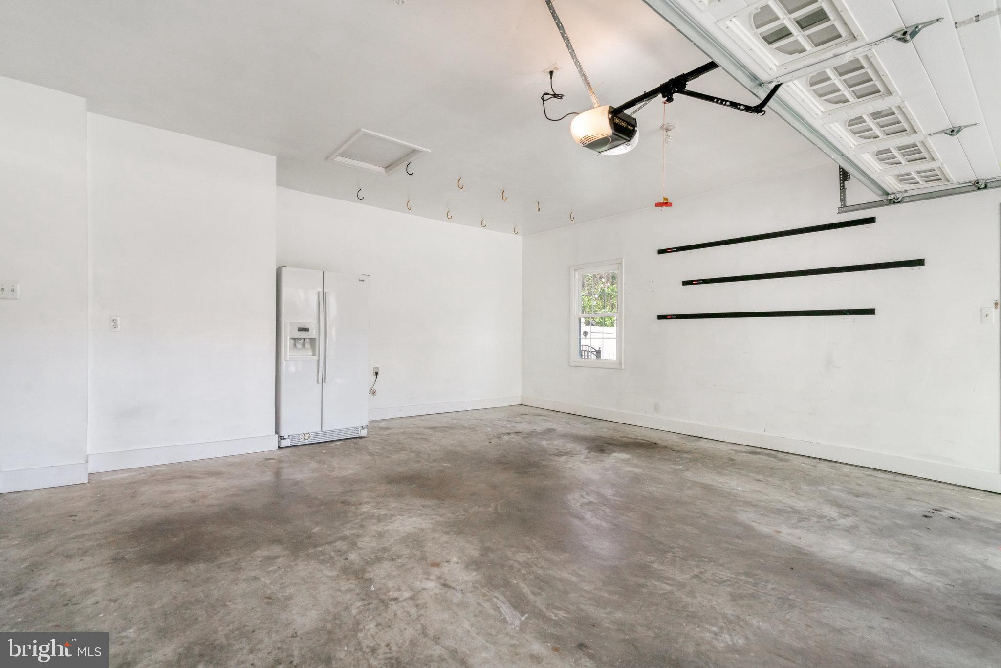 KENWOOD OAKS - Residential