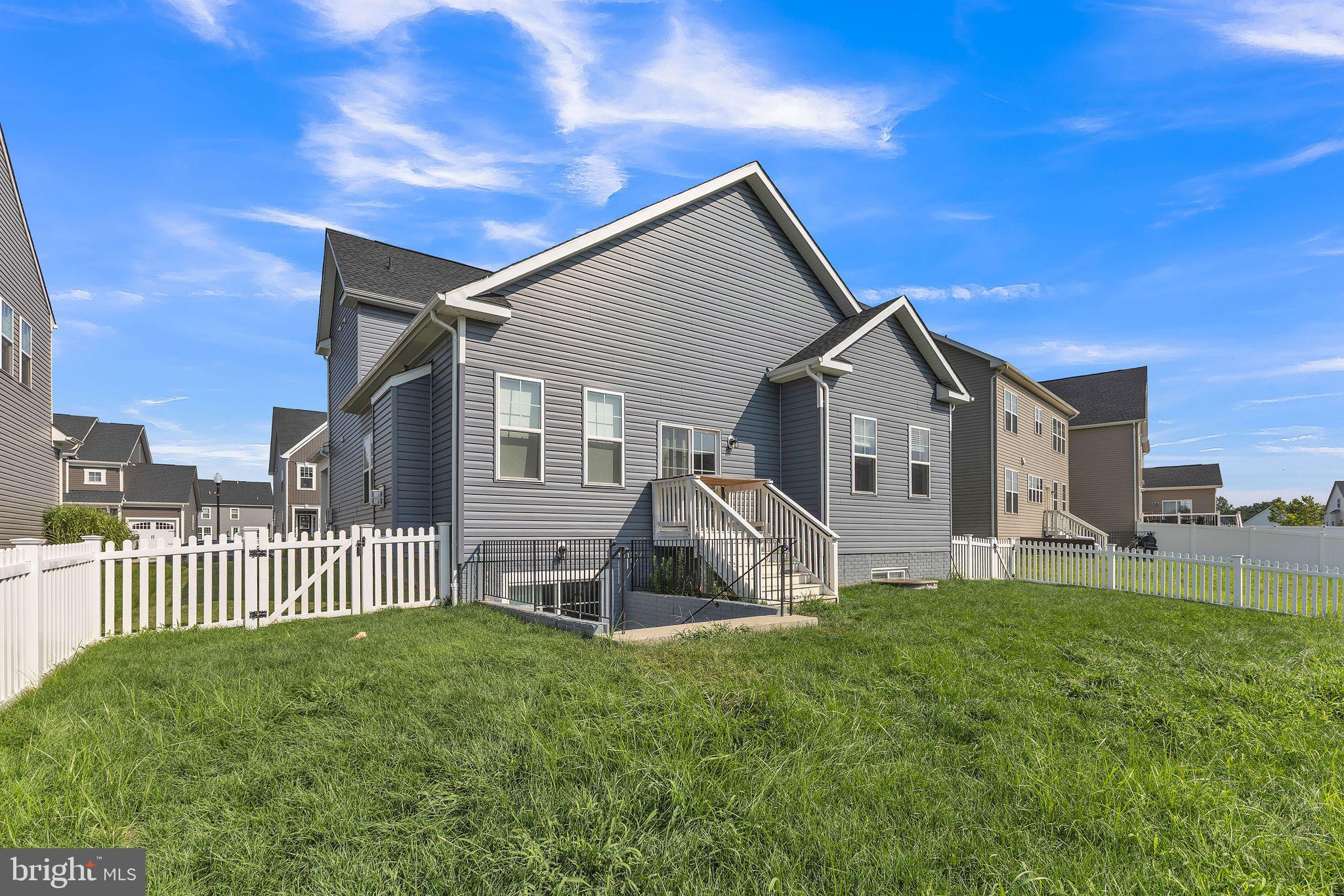 2739 SAND LENS DRIVE