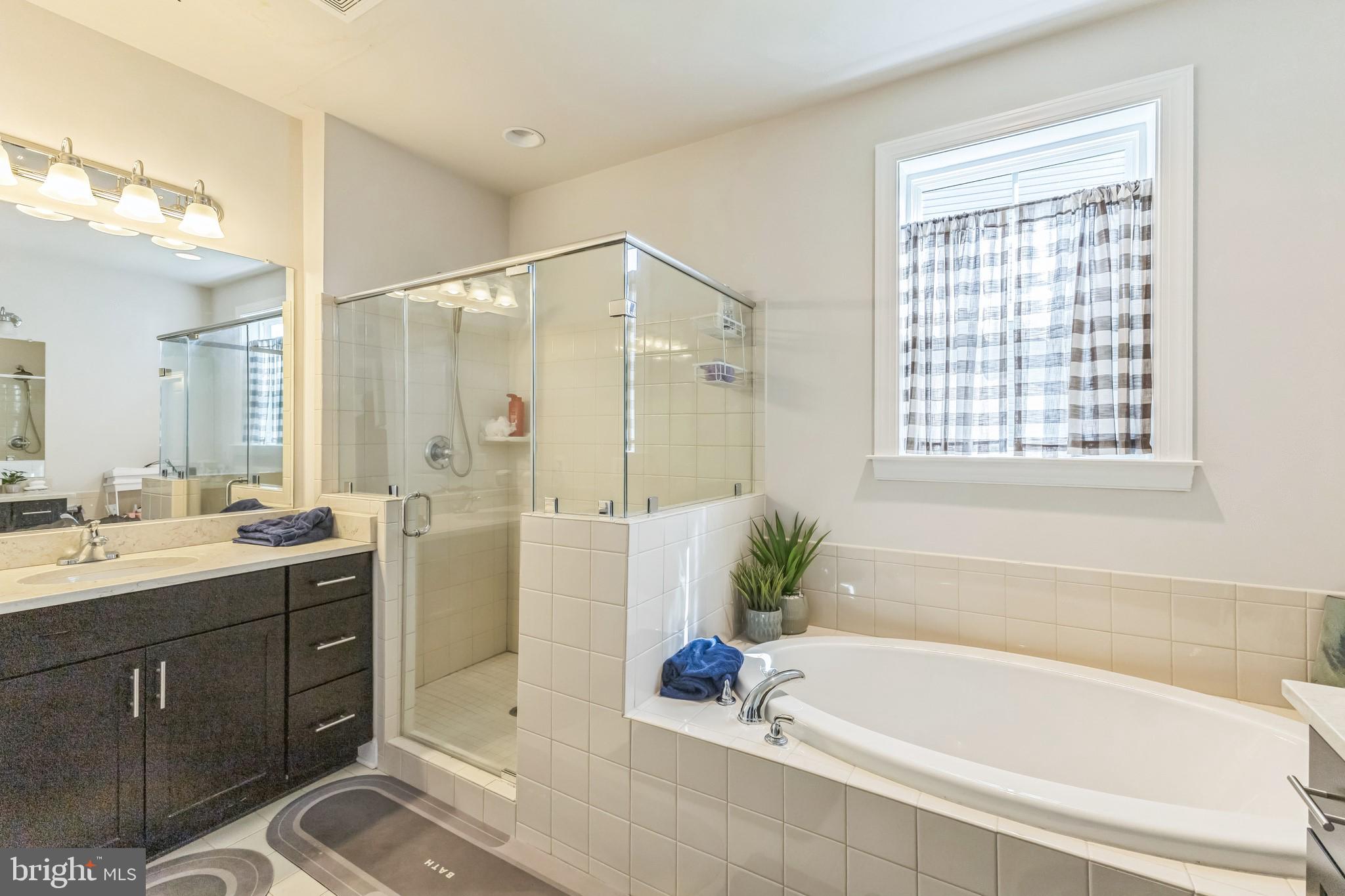 SANCTUARY AT SOUTH RIVER - Residential