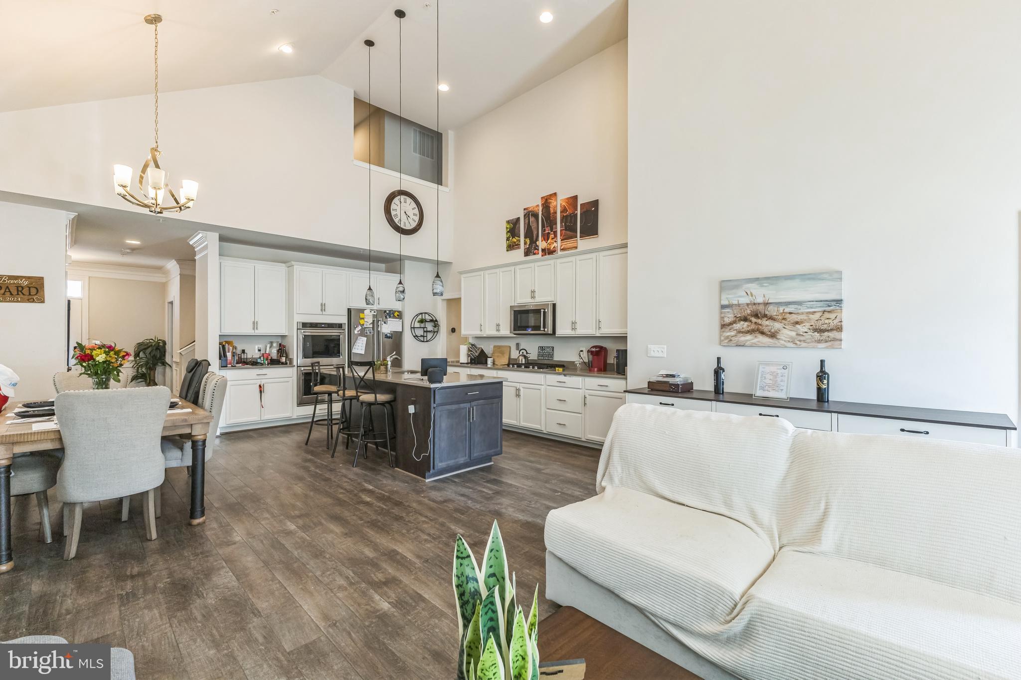 SANCTUARY AT SOUTH RIVER - Residential