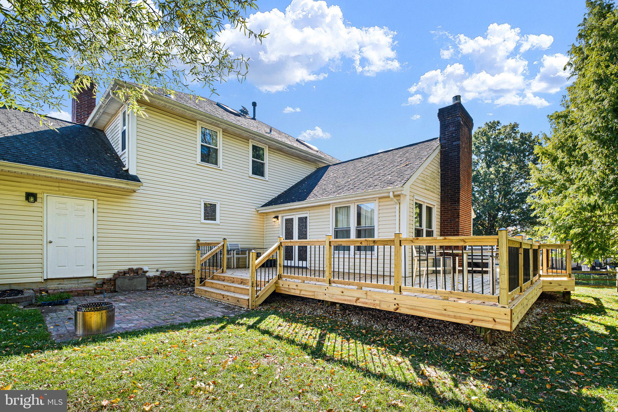 6 SHENANDOAH DRIVE