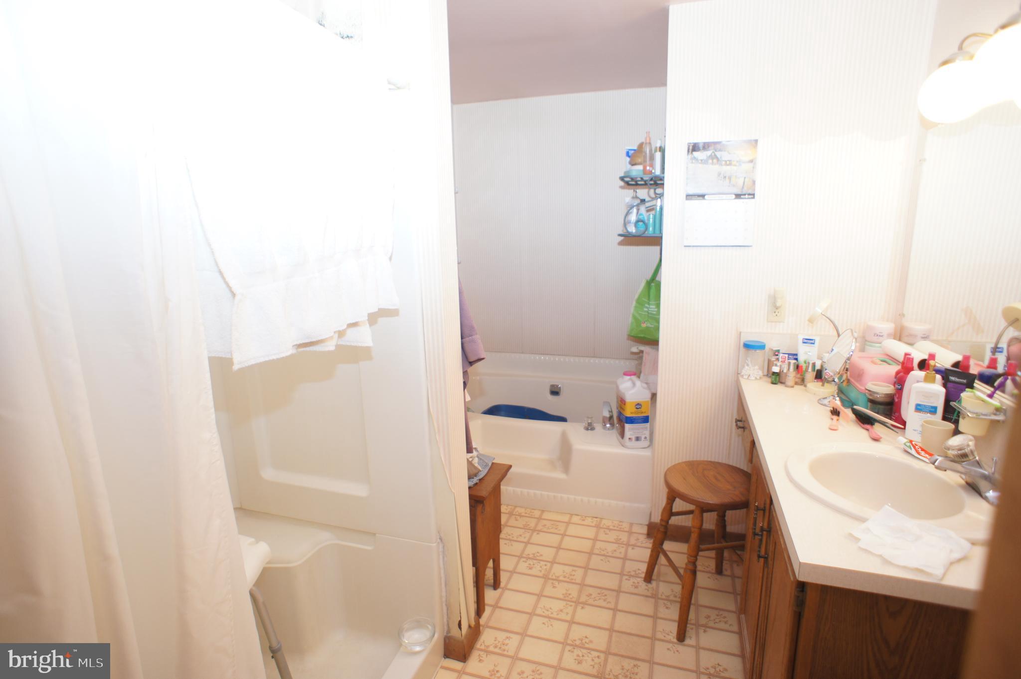 ELLICOTT CENTER - Residential