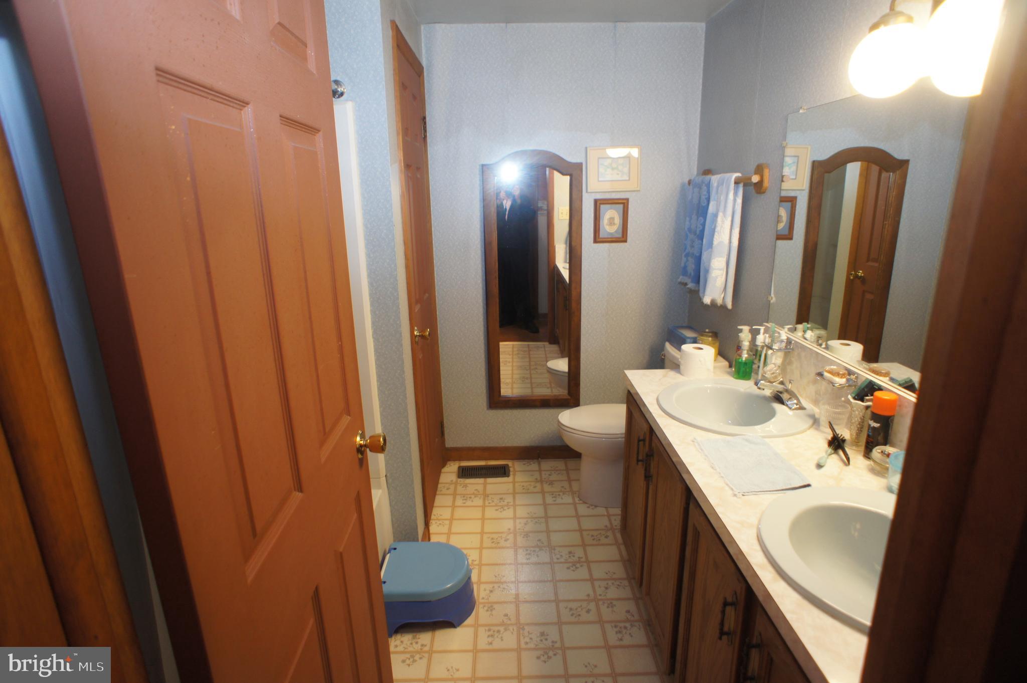 ELLICOTT CENTER - Residential