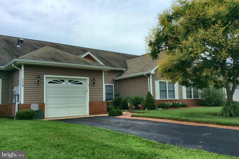 Single level duplex with three bedrooms with a closed porch off the master bedroom,, 2 full baths, one car garage with storage space in Patuxent Point. Enjoy the swimming pool, club house, tot lots and a community pier all in Solomons, Md. Enjoy the restaurants and shops in the area. Now available