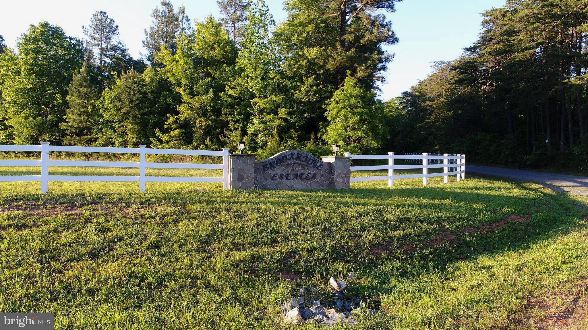 BROOKE RIDGE ESTATES - Land