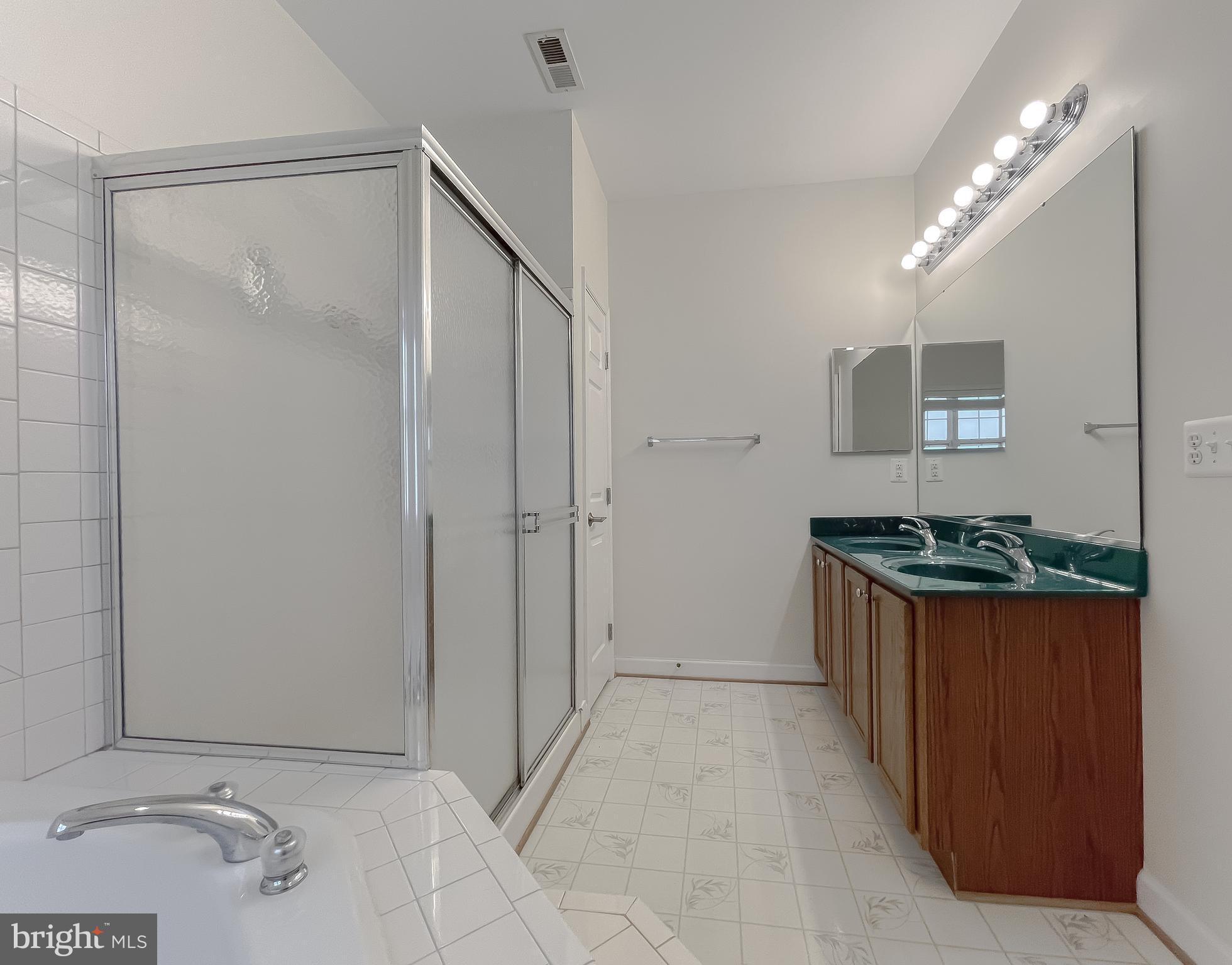 KEDGES STRAIT - Residential