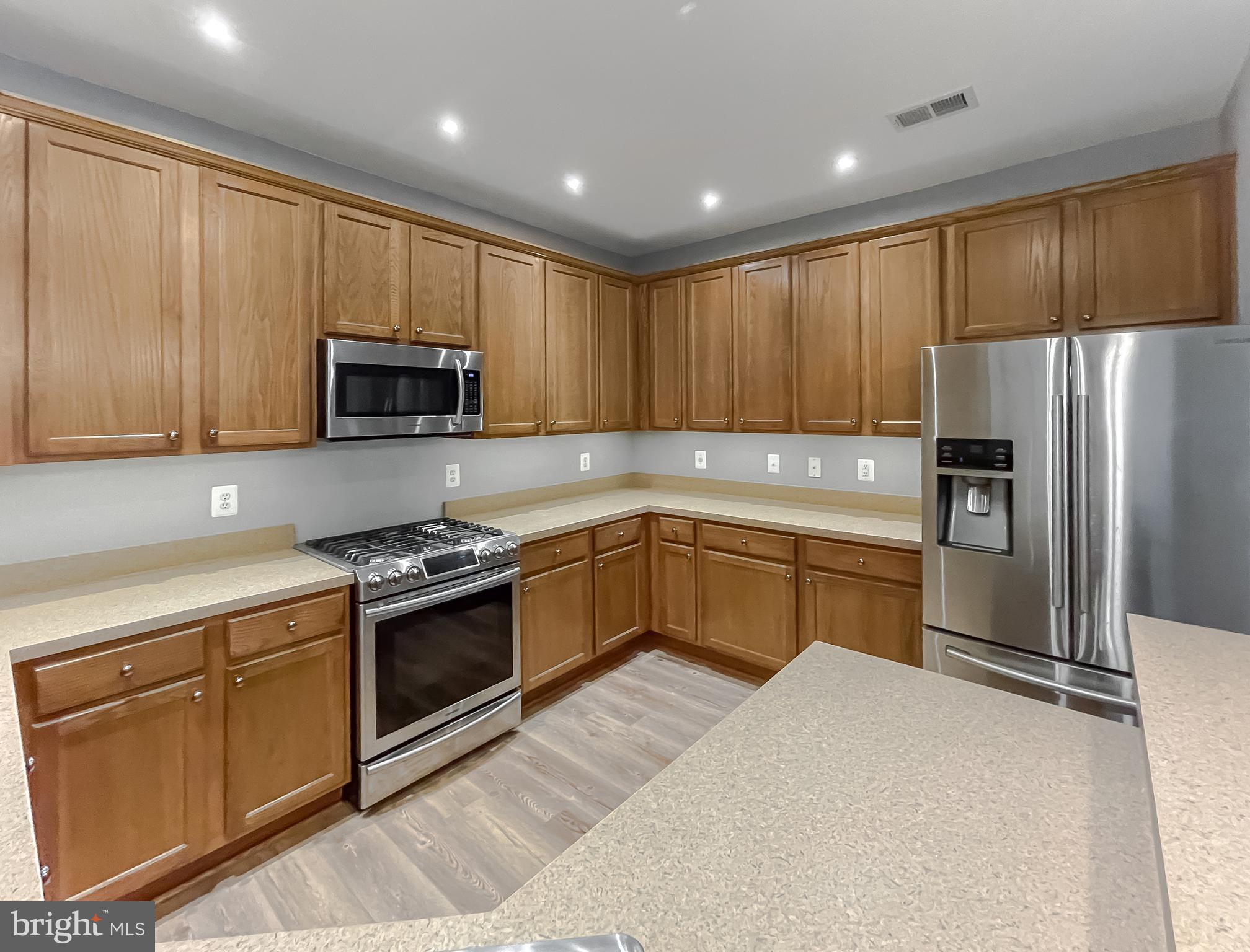 KEDGES STRAIT - Residential