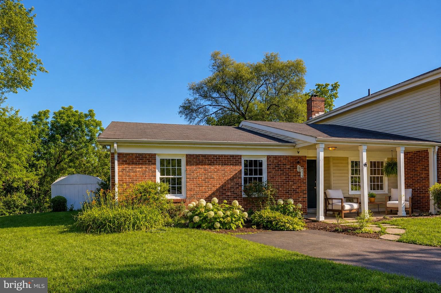 413 HARDING COURT