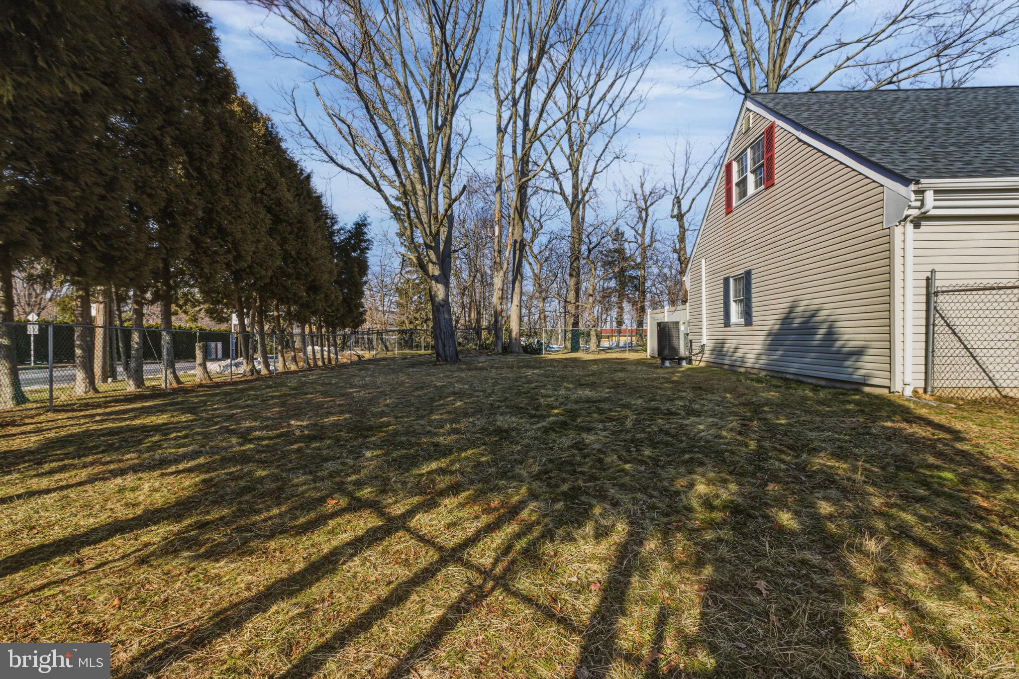 WOODRIDGE EAST - Residential