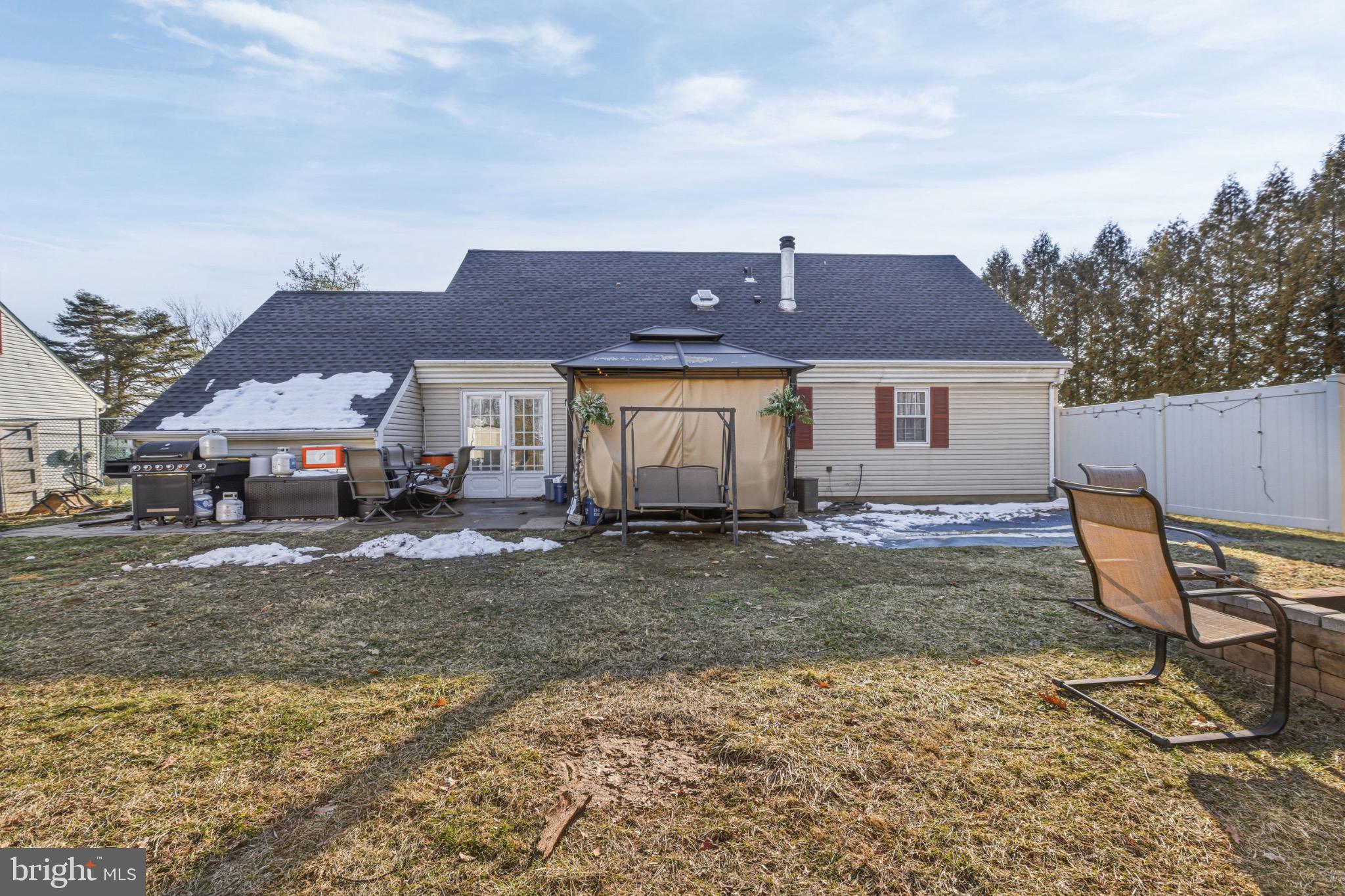 WOODRIDGE EAST - Residential