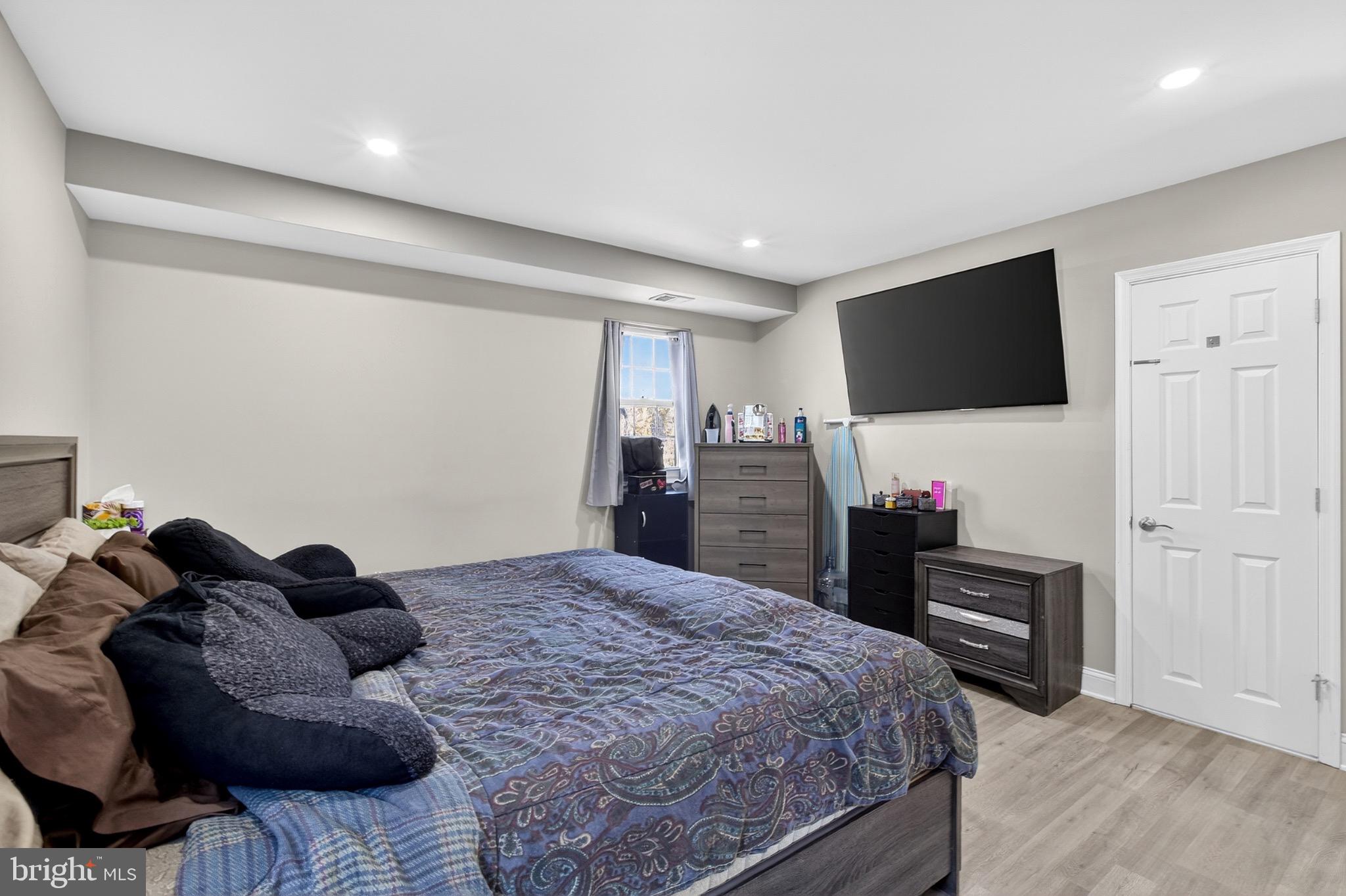 WOODRIDGE EAST - Residential