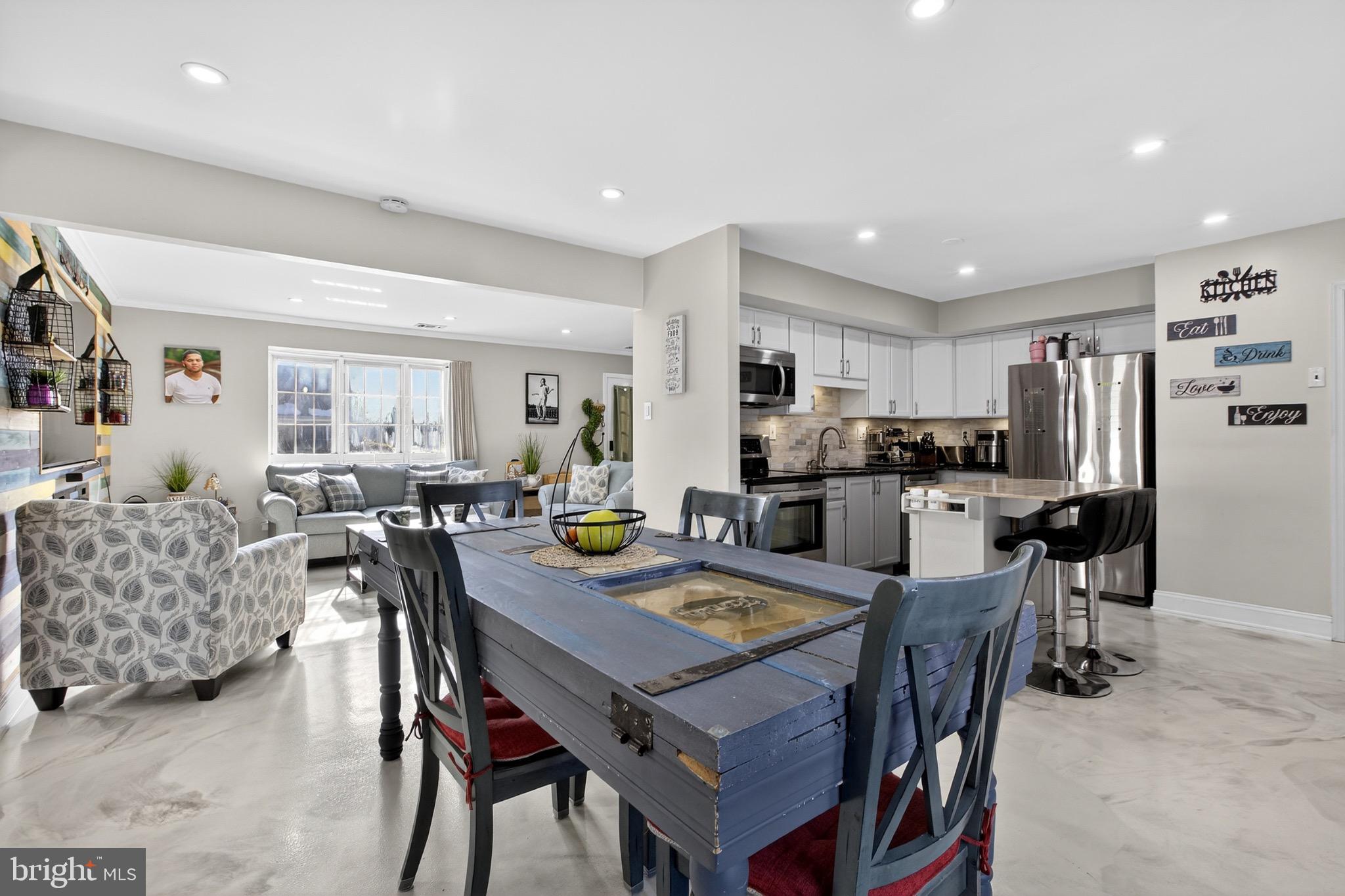 WOODRIDGE EAST - Residential