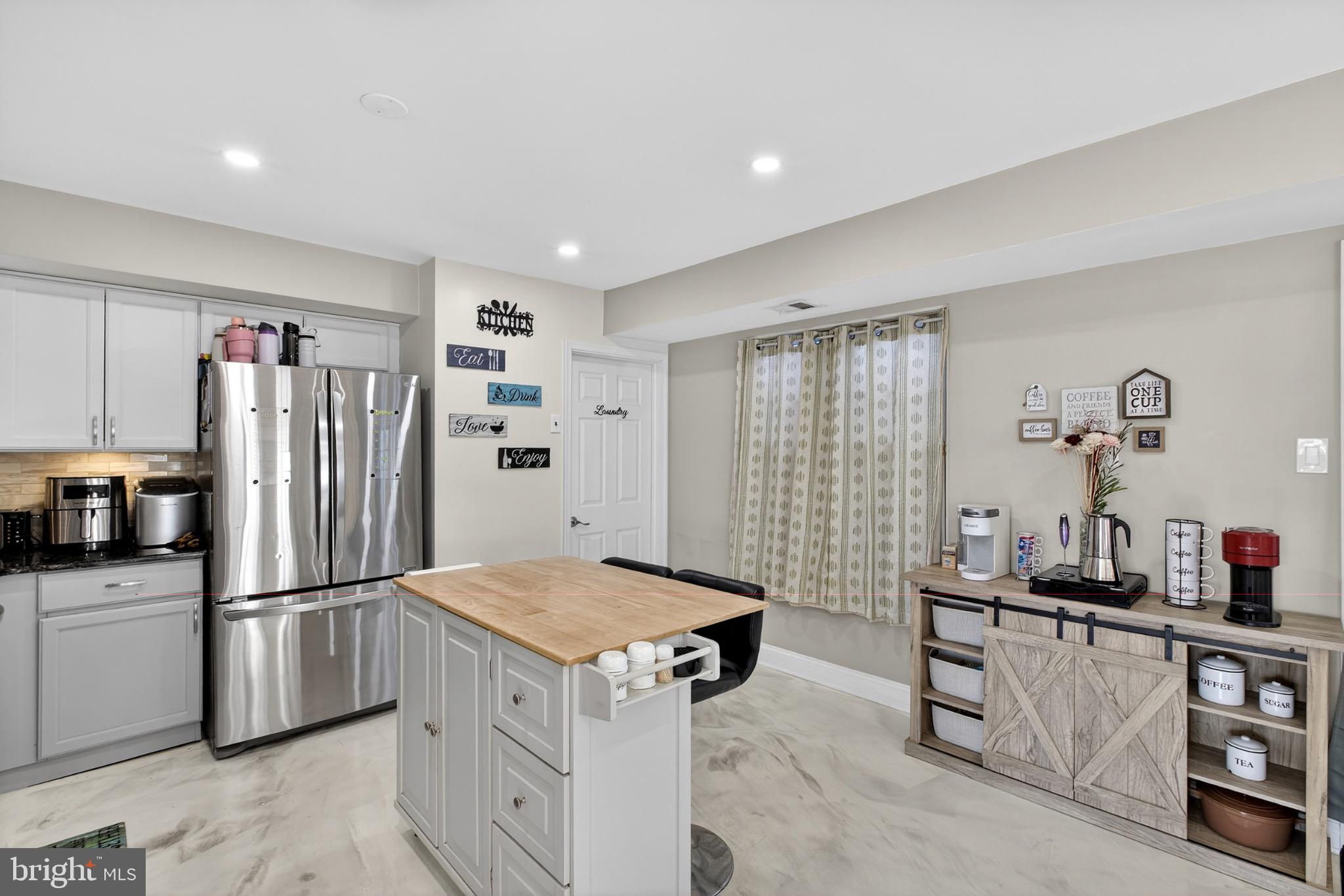 WOODRIDGE EAST - Residential