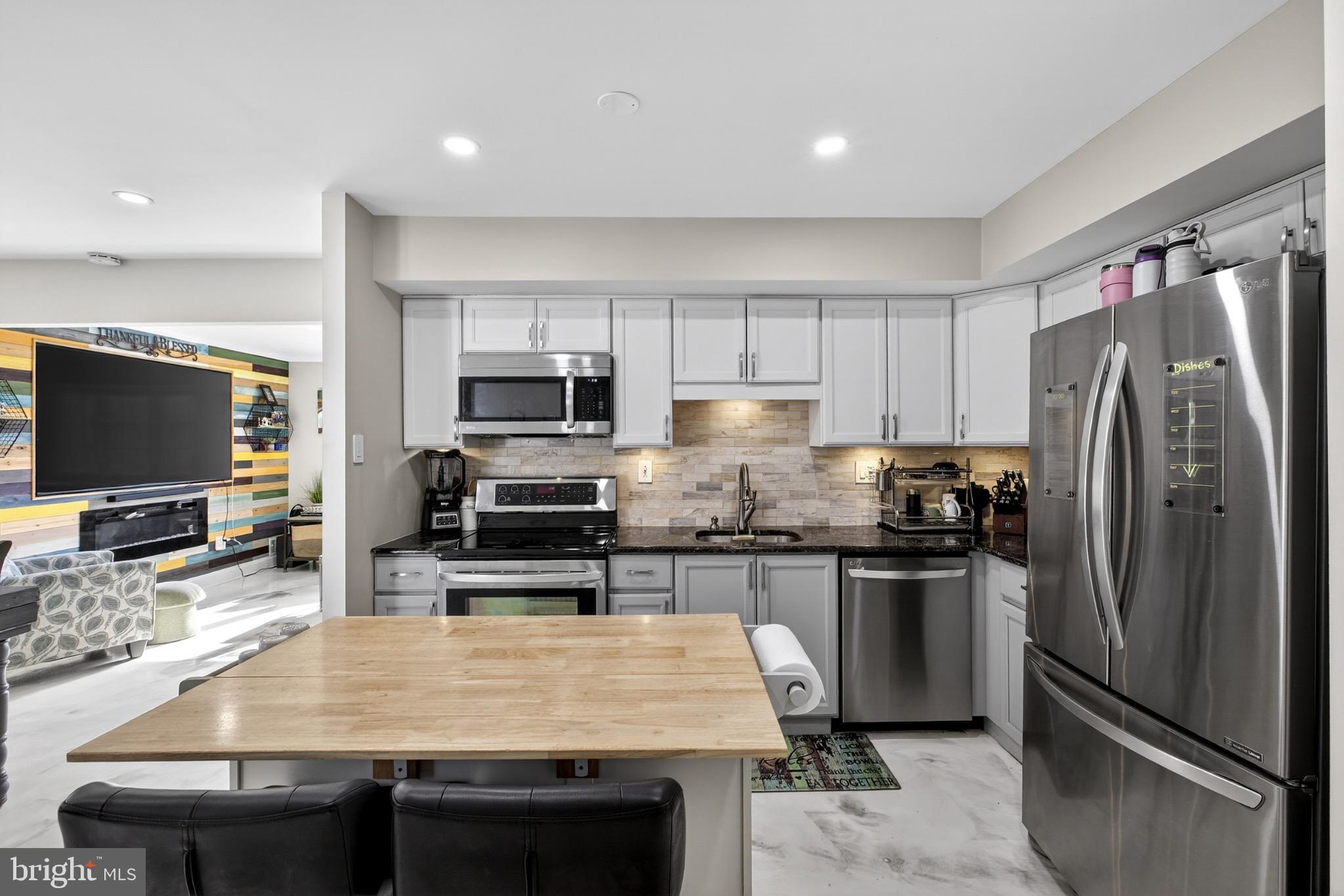 WOODRIDGE EAST - Residential