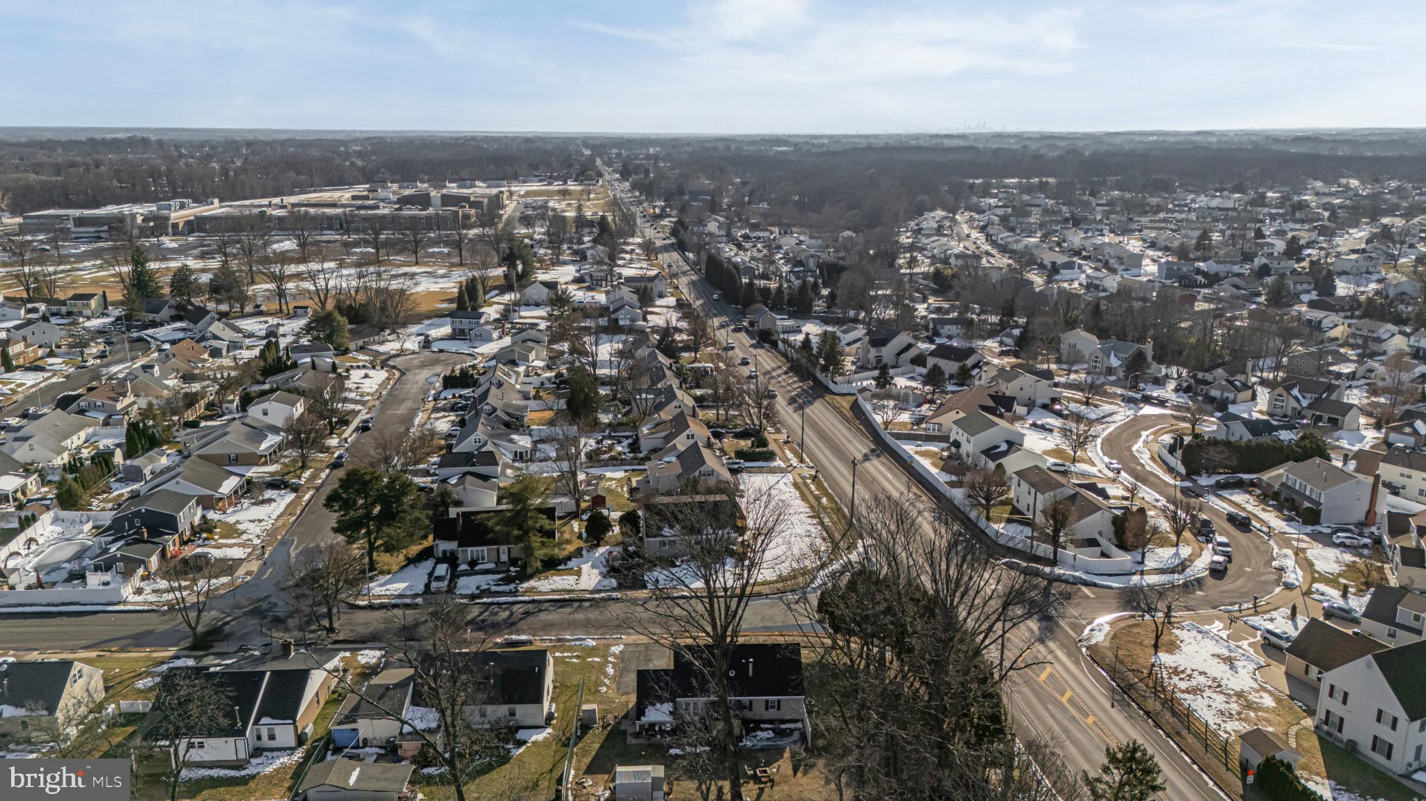 WOODRIDGE EAST - Residential