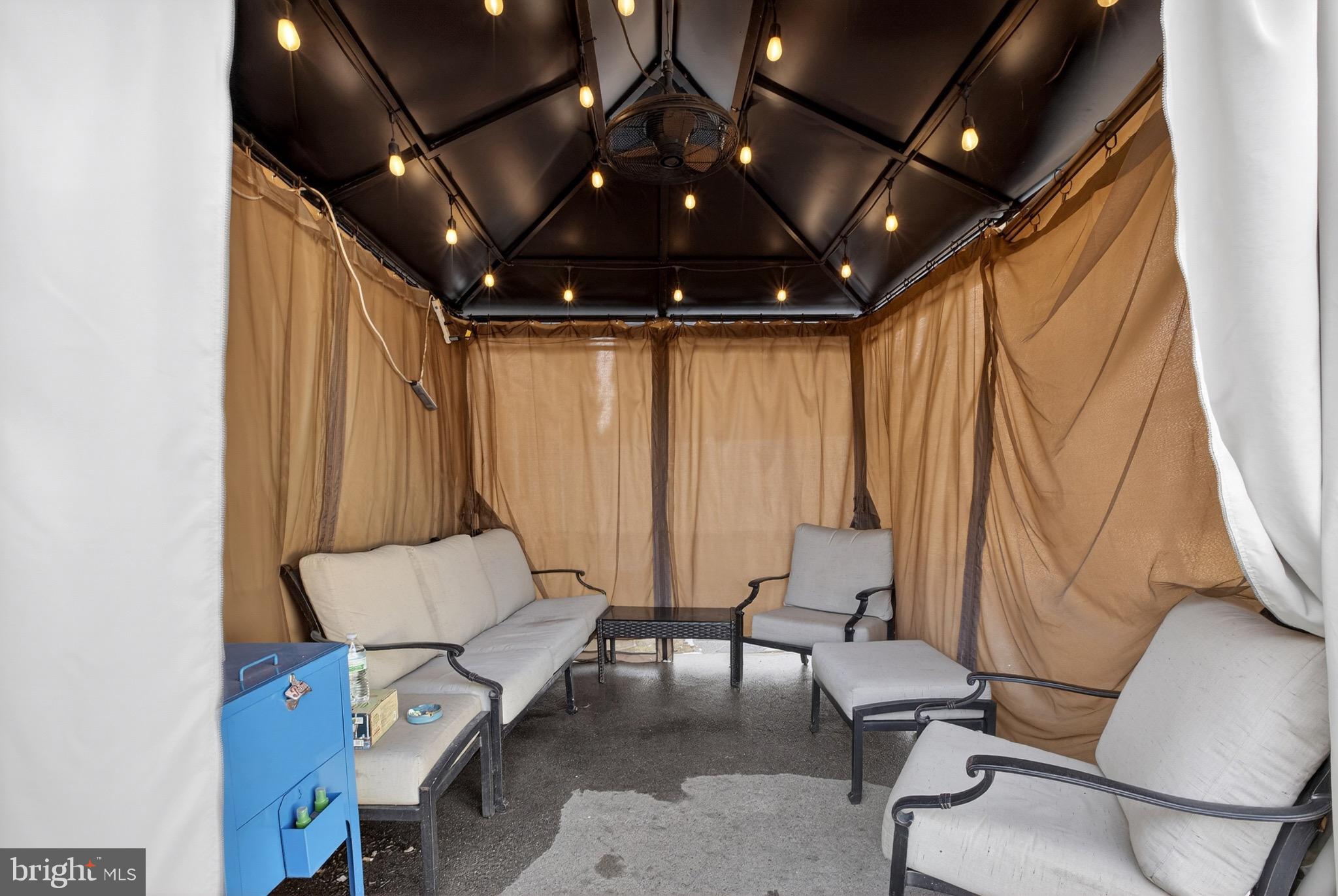 WOODRIDGE EAST - Residential