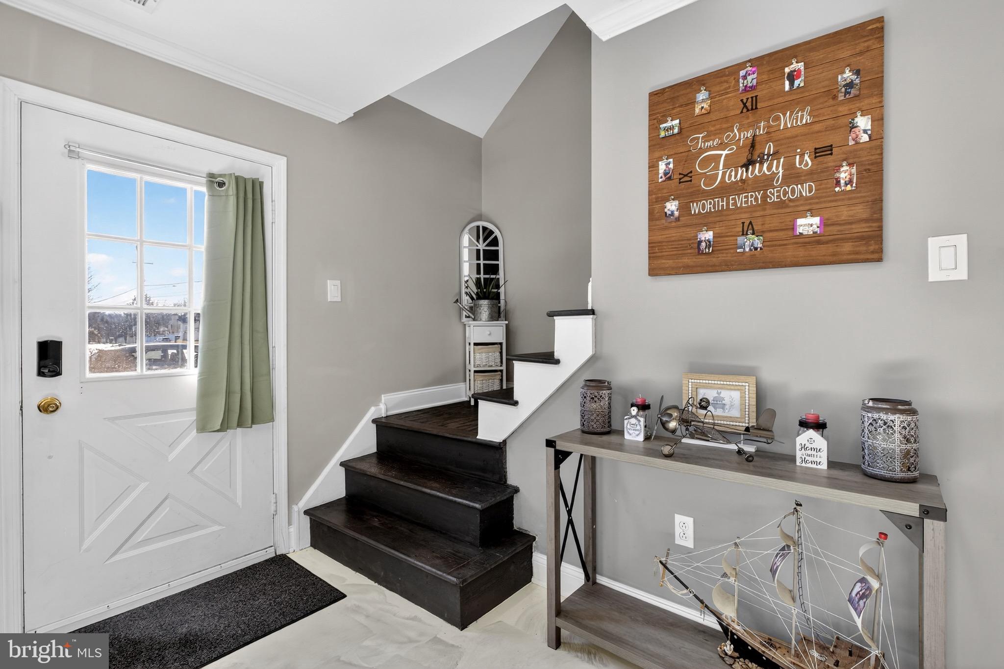 WOODRIDGE EAST - Residential