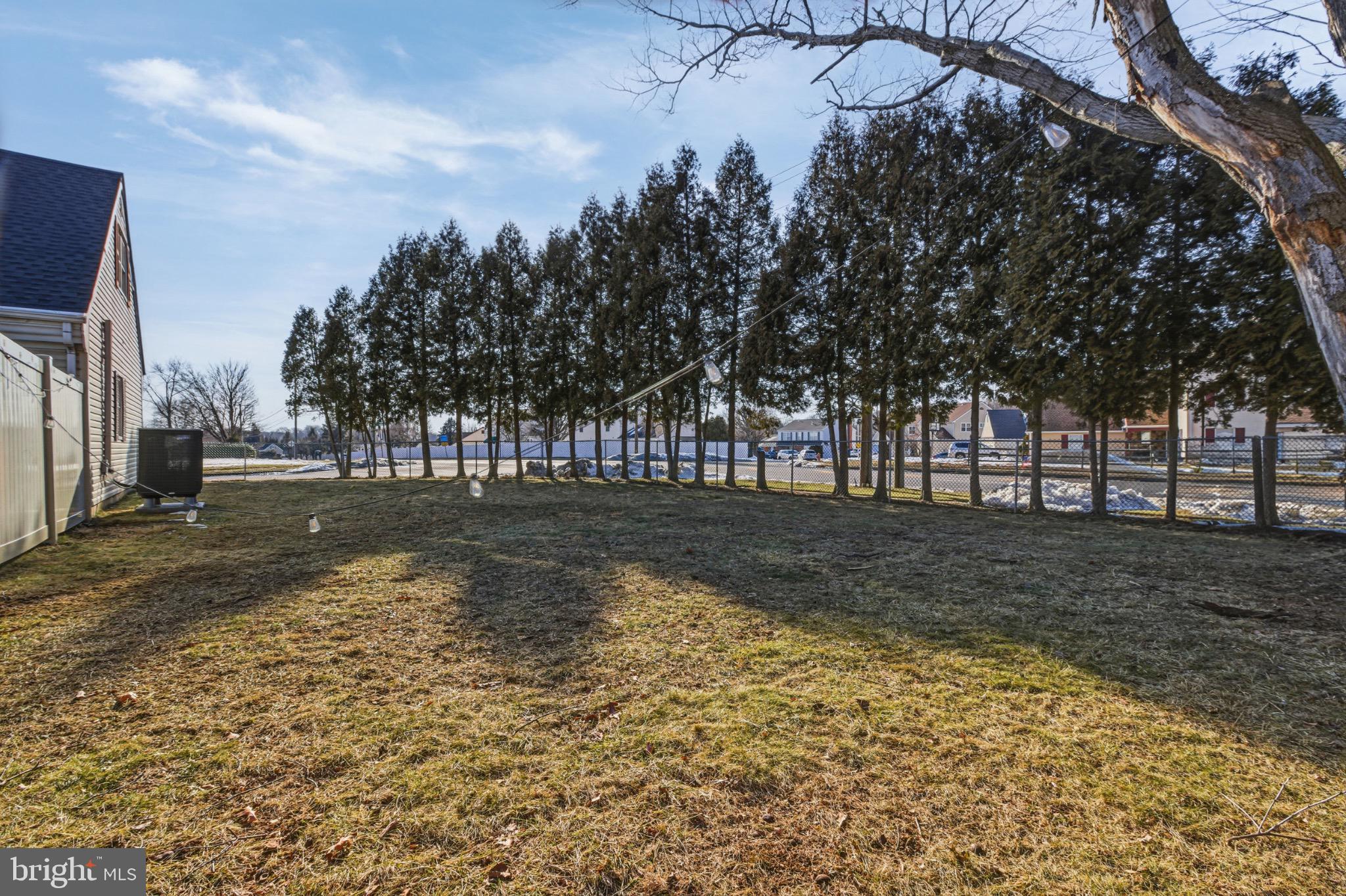 WOODRIDGE EAST - Residential