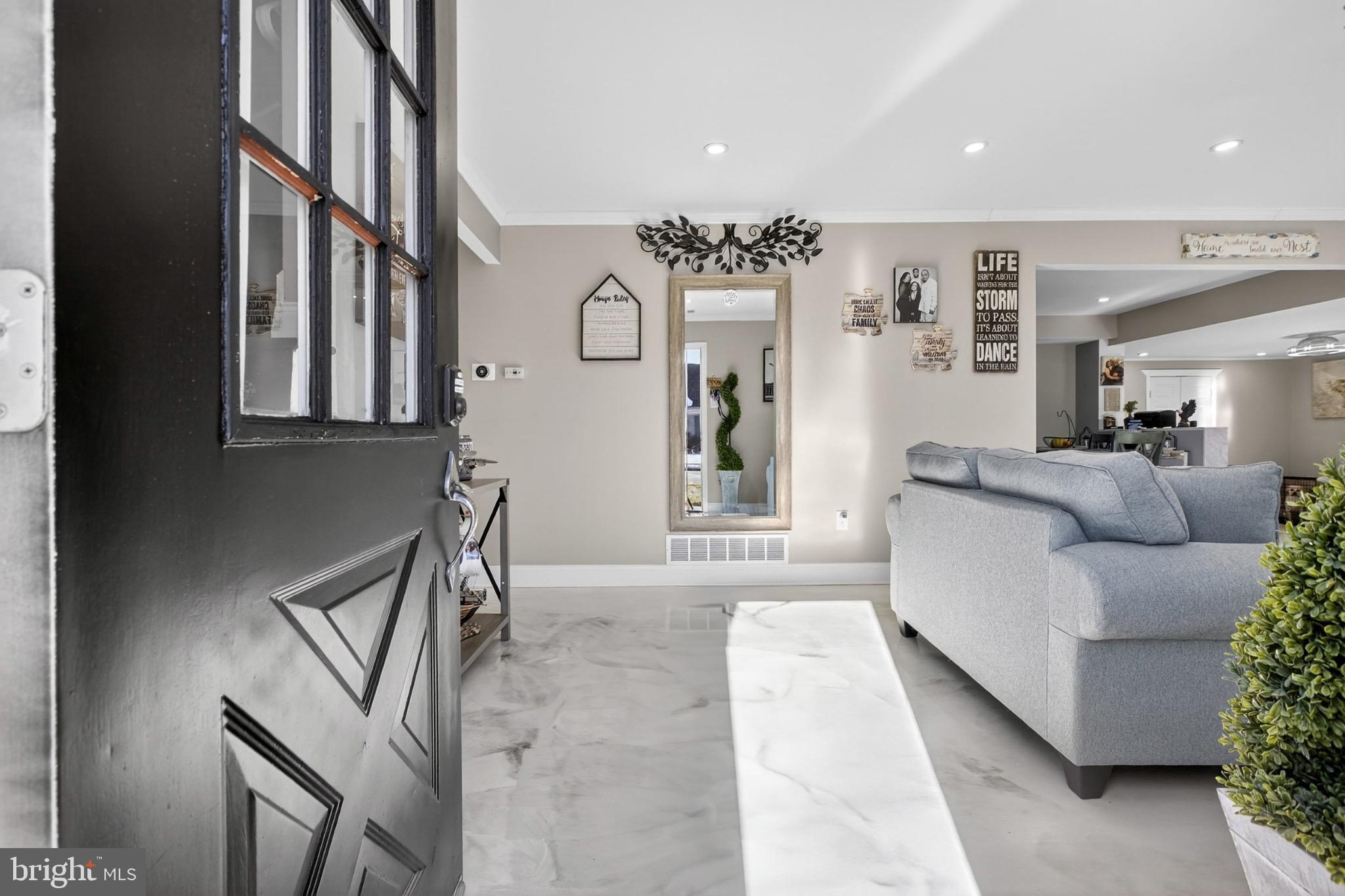 WOODRIDGE EAST - Residential