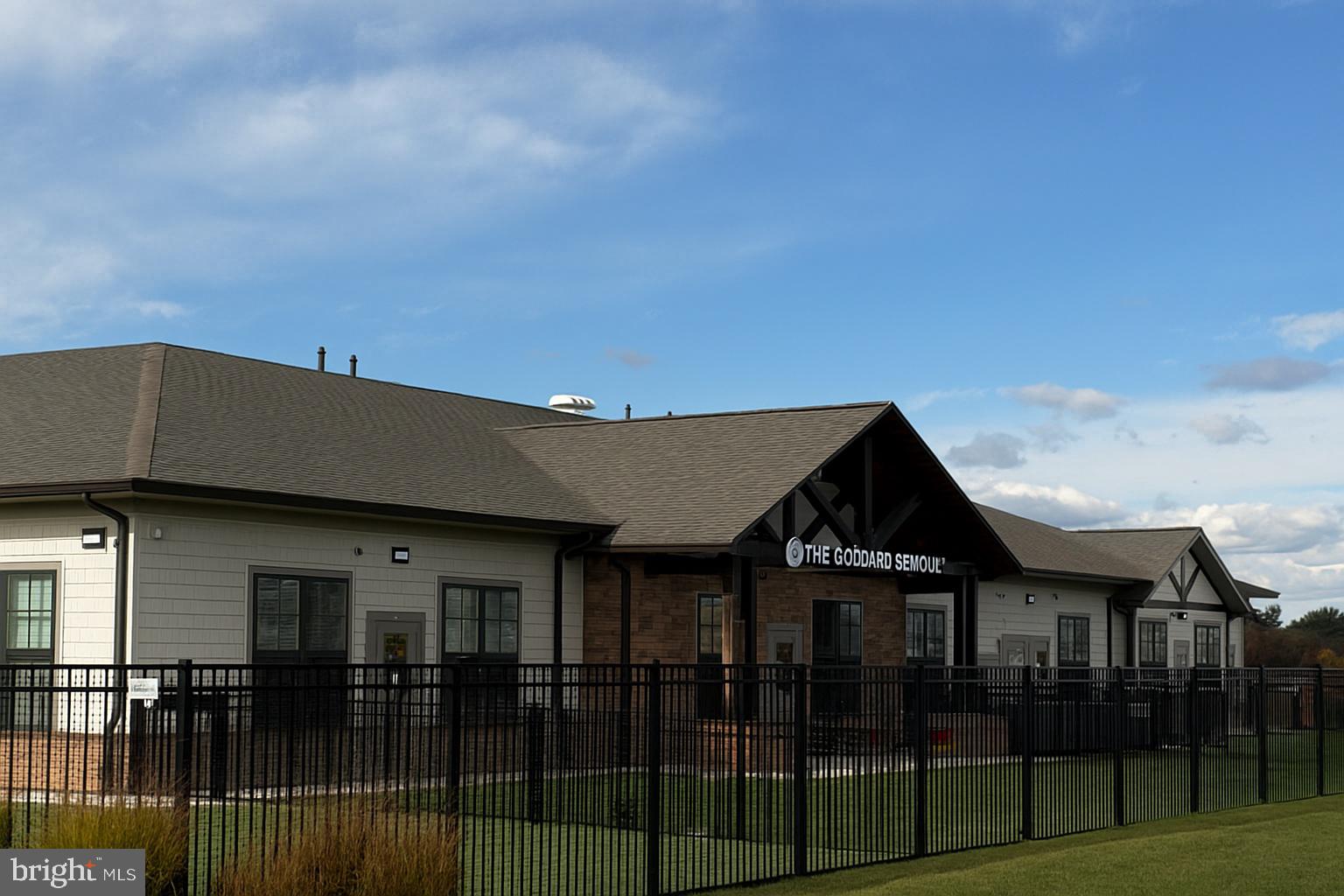 STONE BARN VILLAGE - Residential Lease